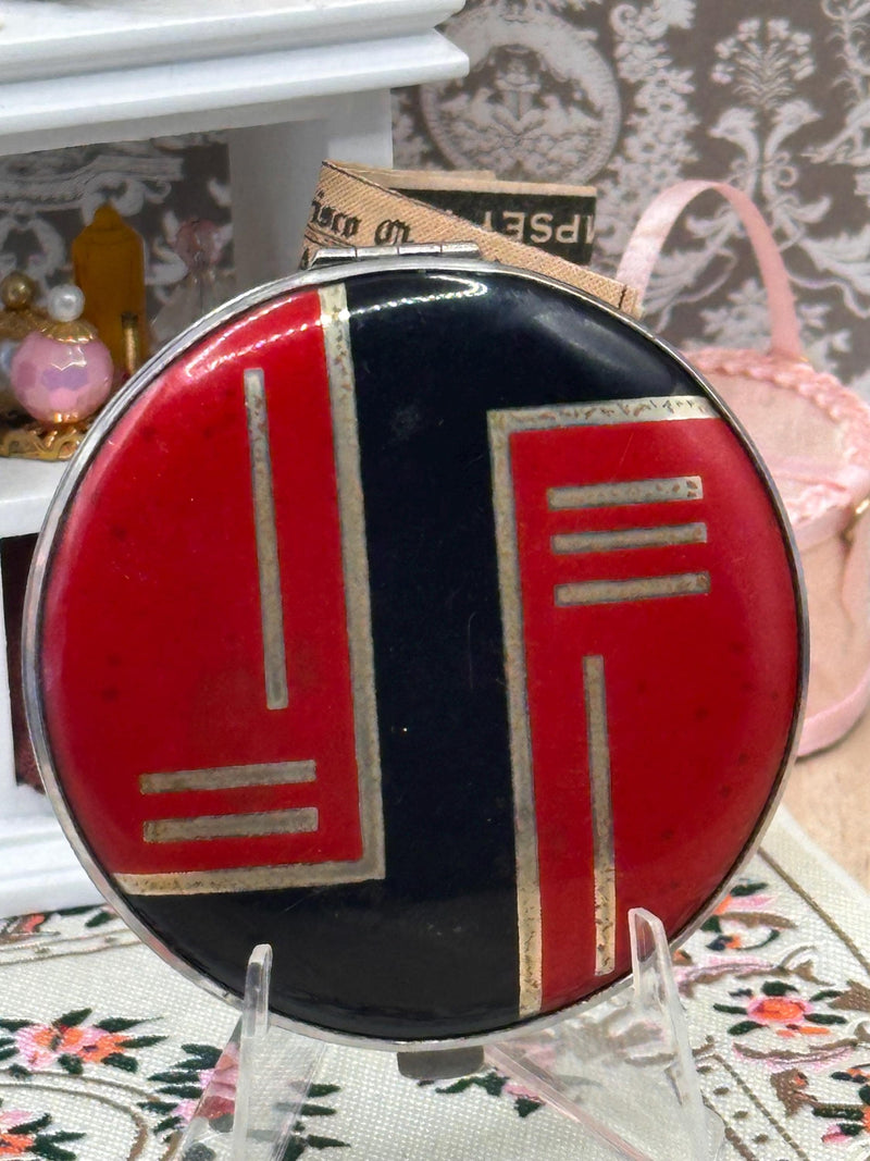 Vintage Gwenda Art Deco red and black powder compact