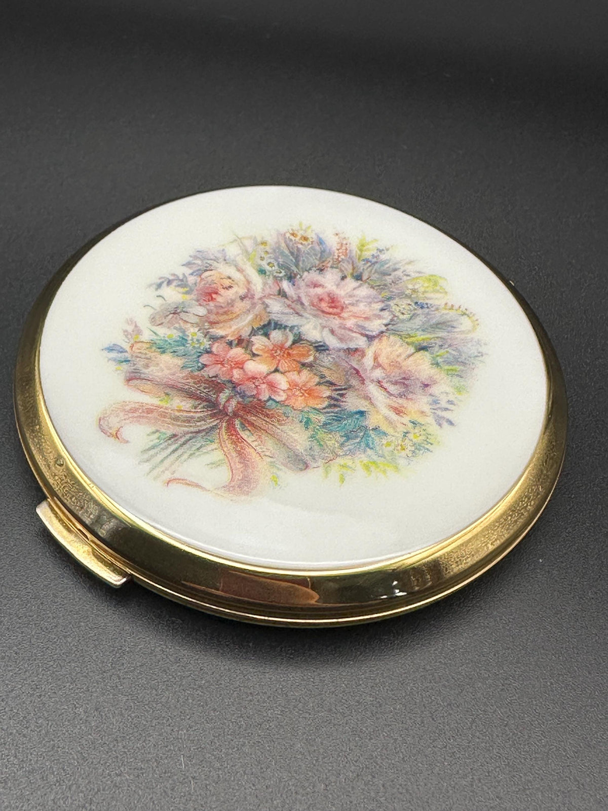 Vintage Stratton Wedding Flowers Powder Compact: English Enamel Vanity Collectible