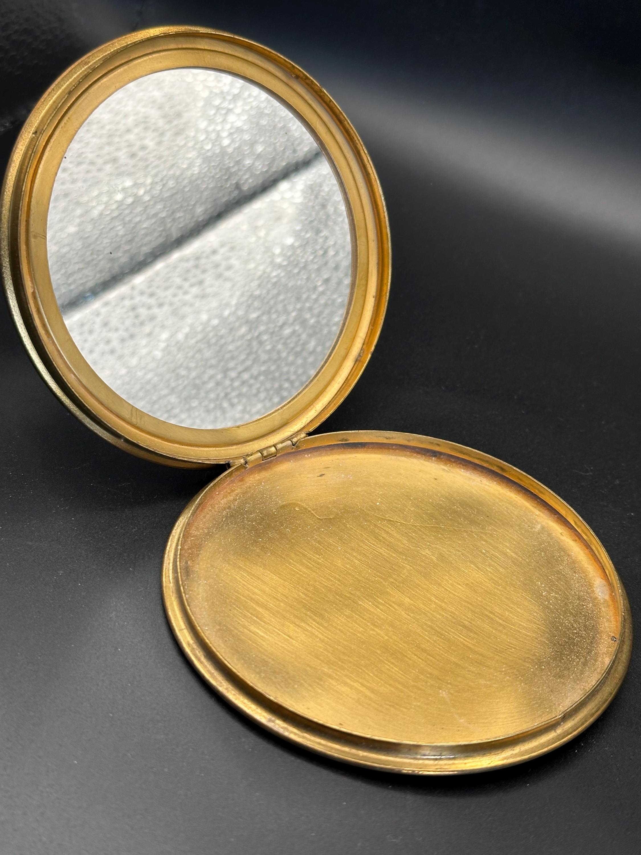 1950s Vintage Pygmalion Collectible powder compact with Original Mirror, Cottage Scene Retro Beauty Vanity