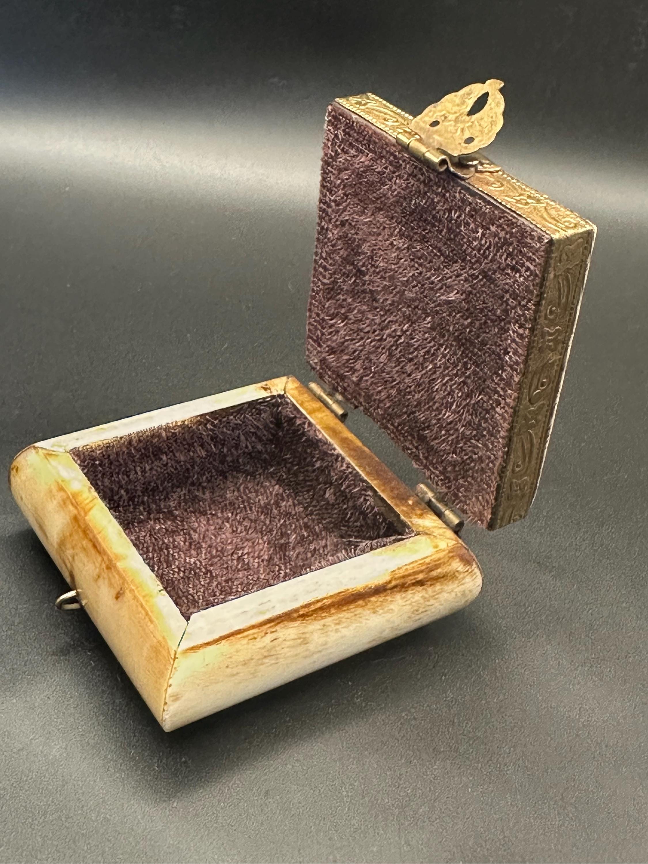 Camel Bone Trinket Box: Brass Inlay, Velvet Lining, Ethically Sourced