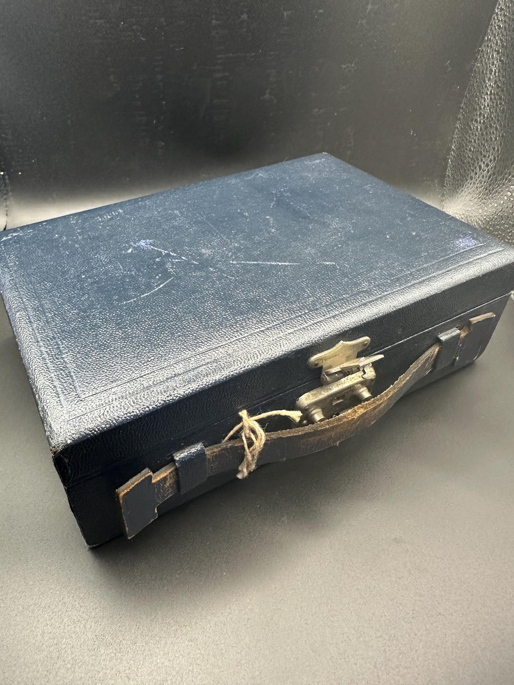Vintage Innoxa “Regal” Vanity Case with Key – London Old Bond Street Beauty Box