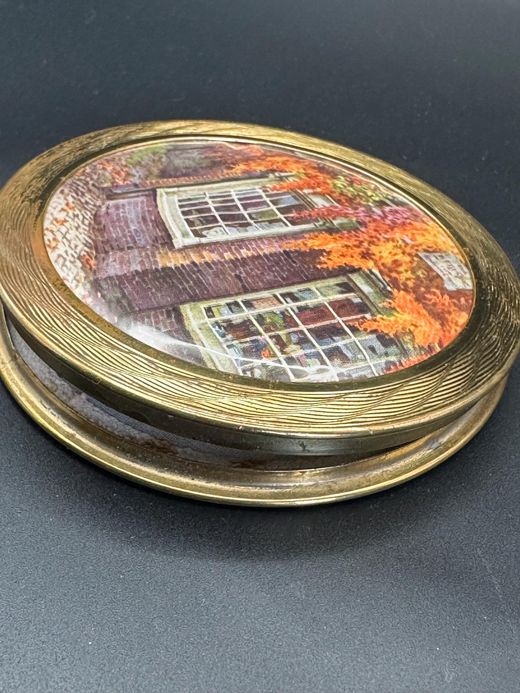 1950s Vintage Pygmalion Collectible powder compact with Original Mirror, Cottage Scene Retro Beauty Vanity