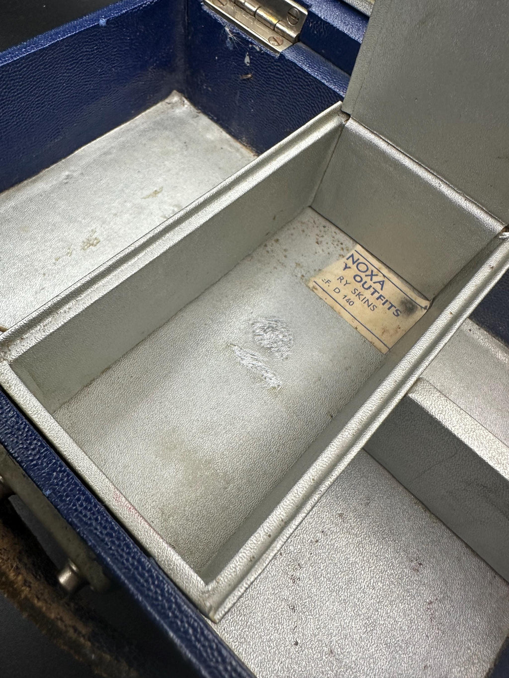 Vintage Innoxa “Regal” Vanity Case with Key – London Old Bond Street Beauty Box