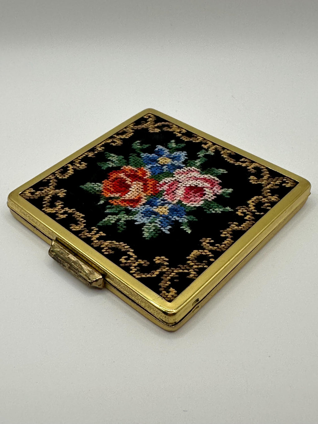 Vintage Floral Needlepoint Powder Compact | Gold Tone | 7cm Square