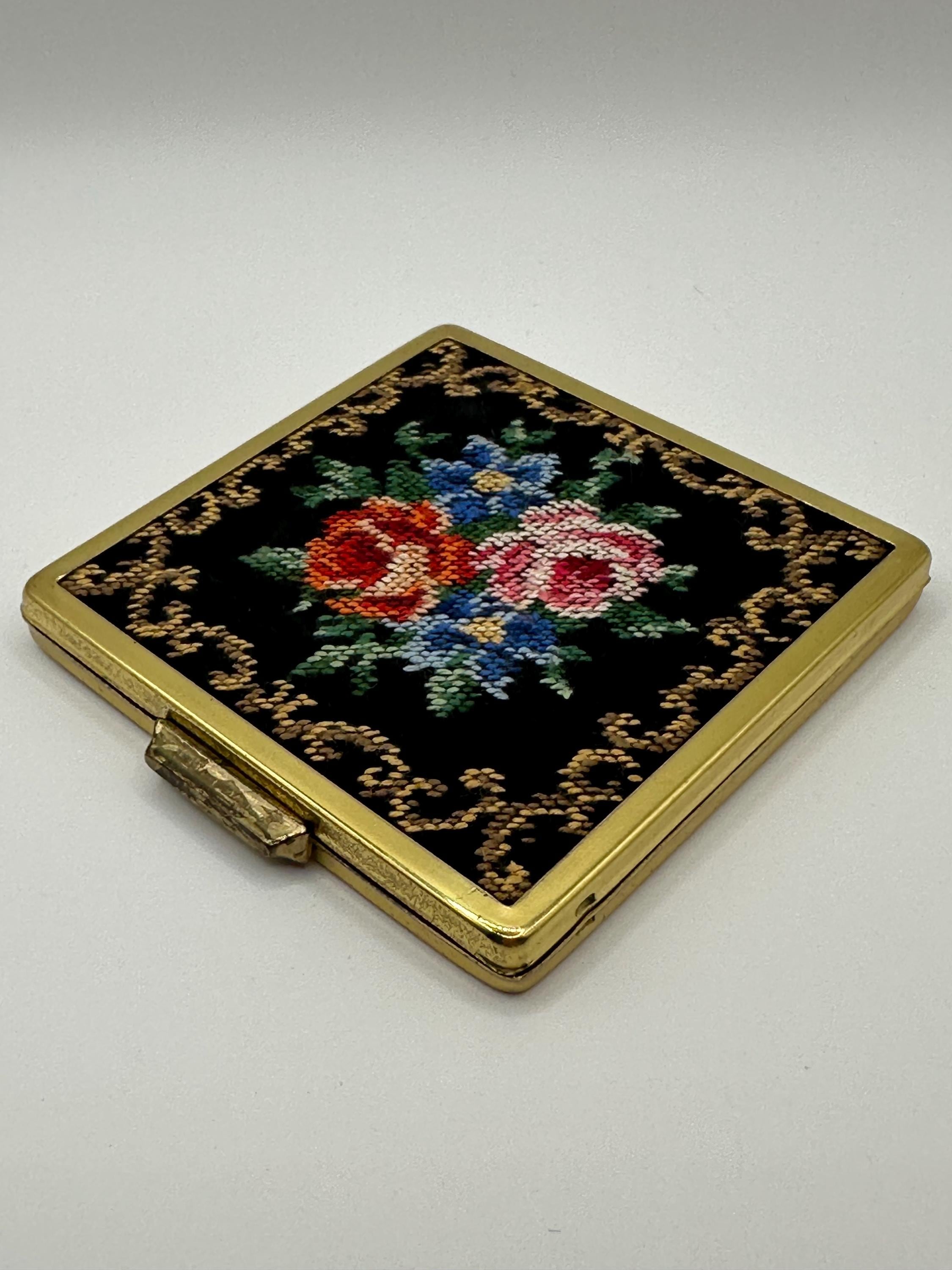 Vintage Floral Needlepoint Powder Compact | Gold Tone | 7cm Square