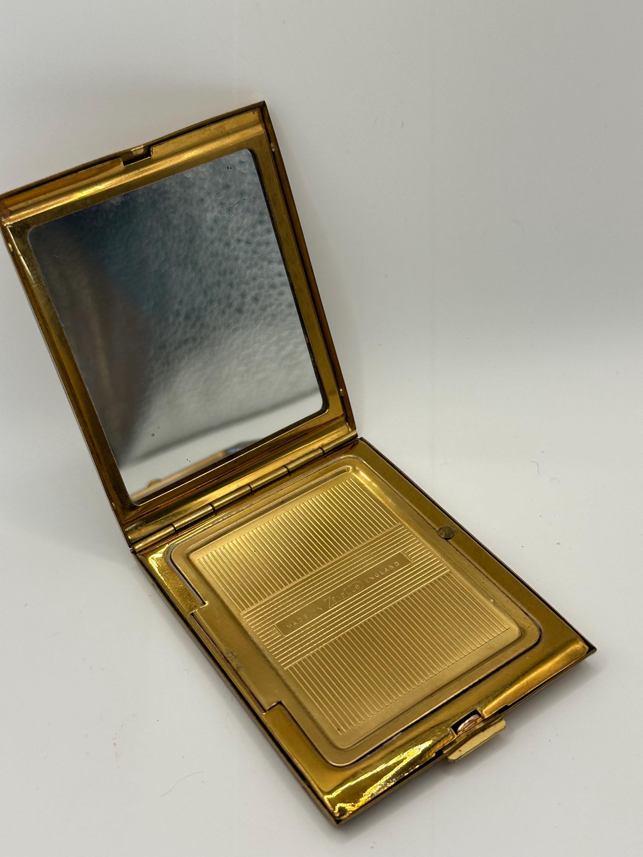 Vintage Zenette Powder Compact – Gold Tone Textured, Rectangular, Made in England (8 x 6cm)