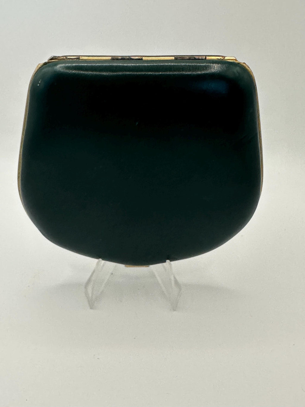 Vintage Green Leather & Gold-Tone Powder Compact – Mid-Century Vanity Accessory – Unmarked
