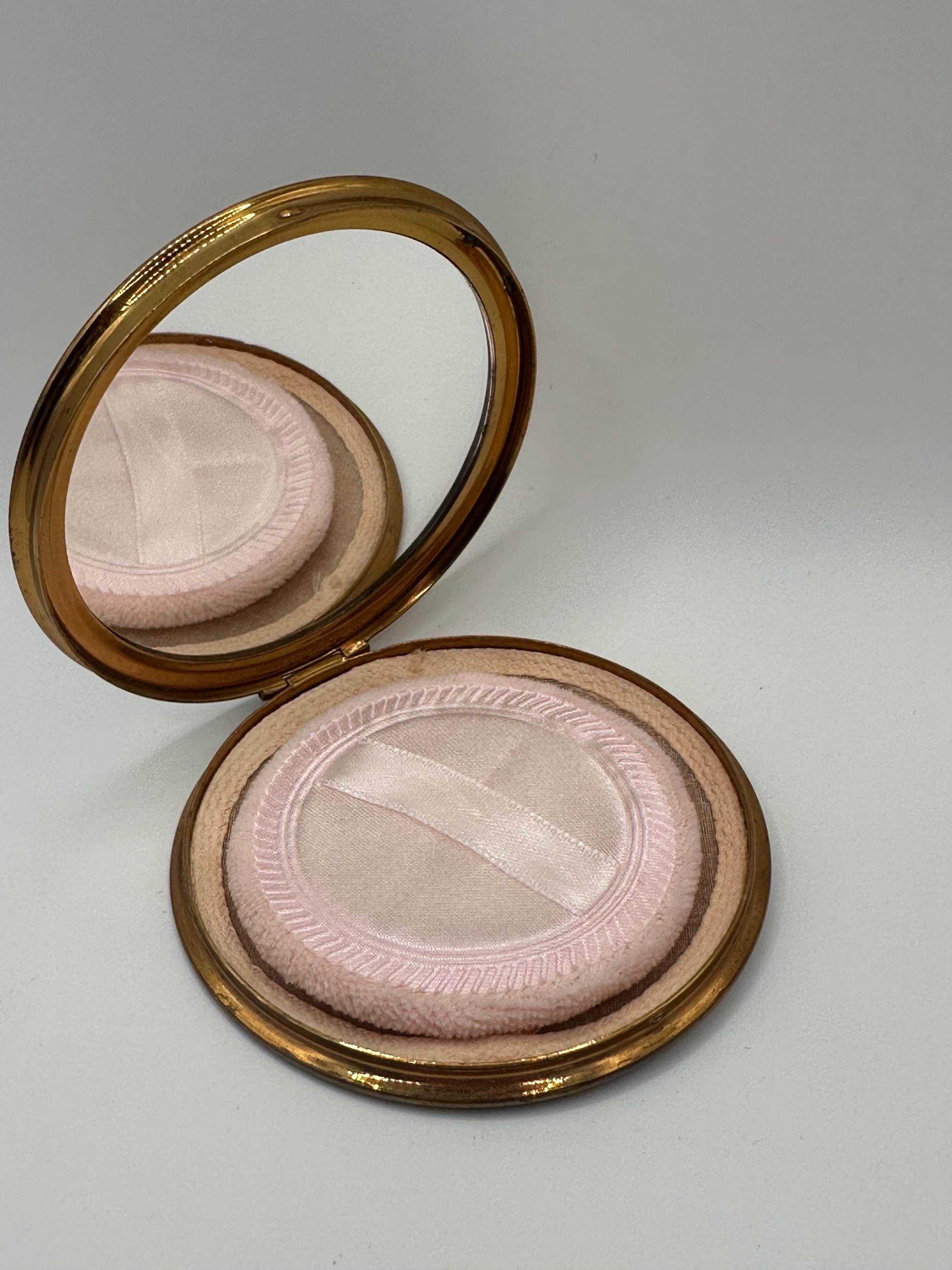 Vintage Souvenir Powder Compact – St Michael’s Mount, Cornwall – Collectable Vanity Accessory