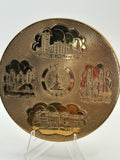 Vintage Mascot London Souvenir Powder Compact – Gold Tone, Embossed Landmarks, Made in England (8cm)