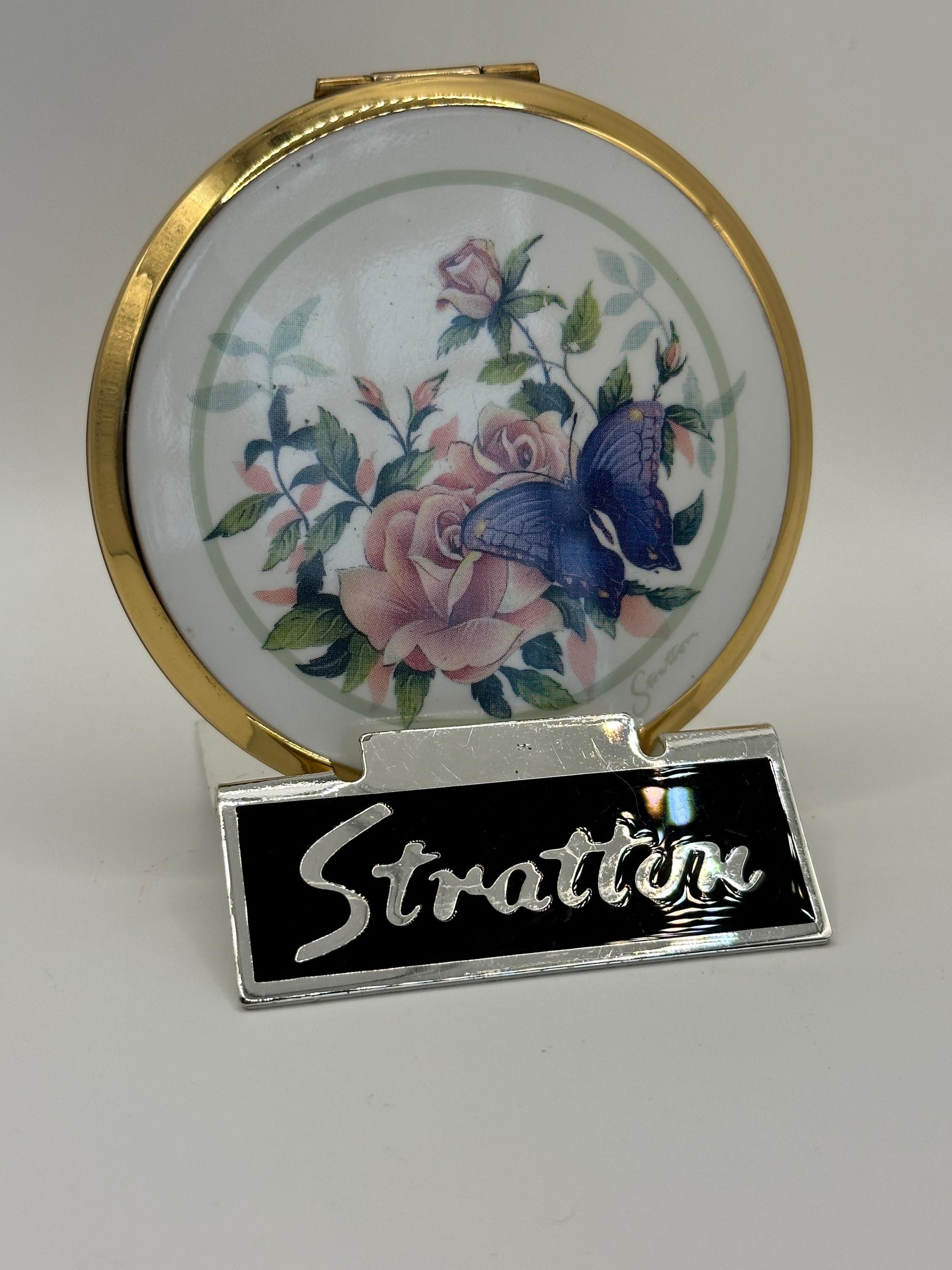 Vintage Stratton Powder Compact – 7cm – Porcelain Rose & Butterfly Design