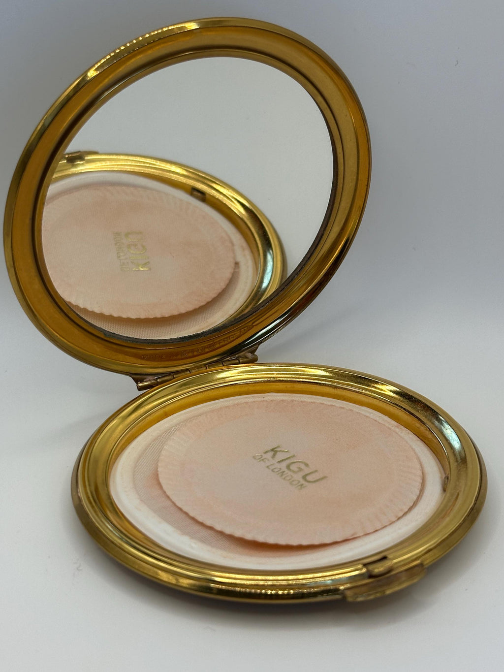 Vintage Kigu of London Powder Compact – Floral Enamel, Gold-Tone Guilloché, Original Puff & Mirror