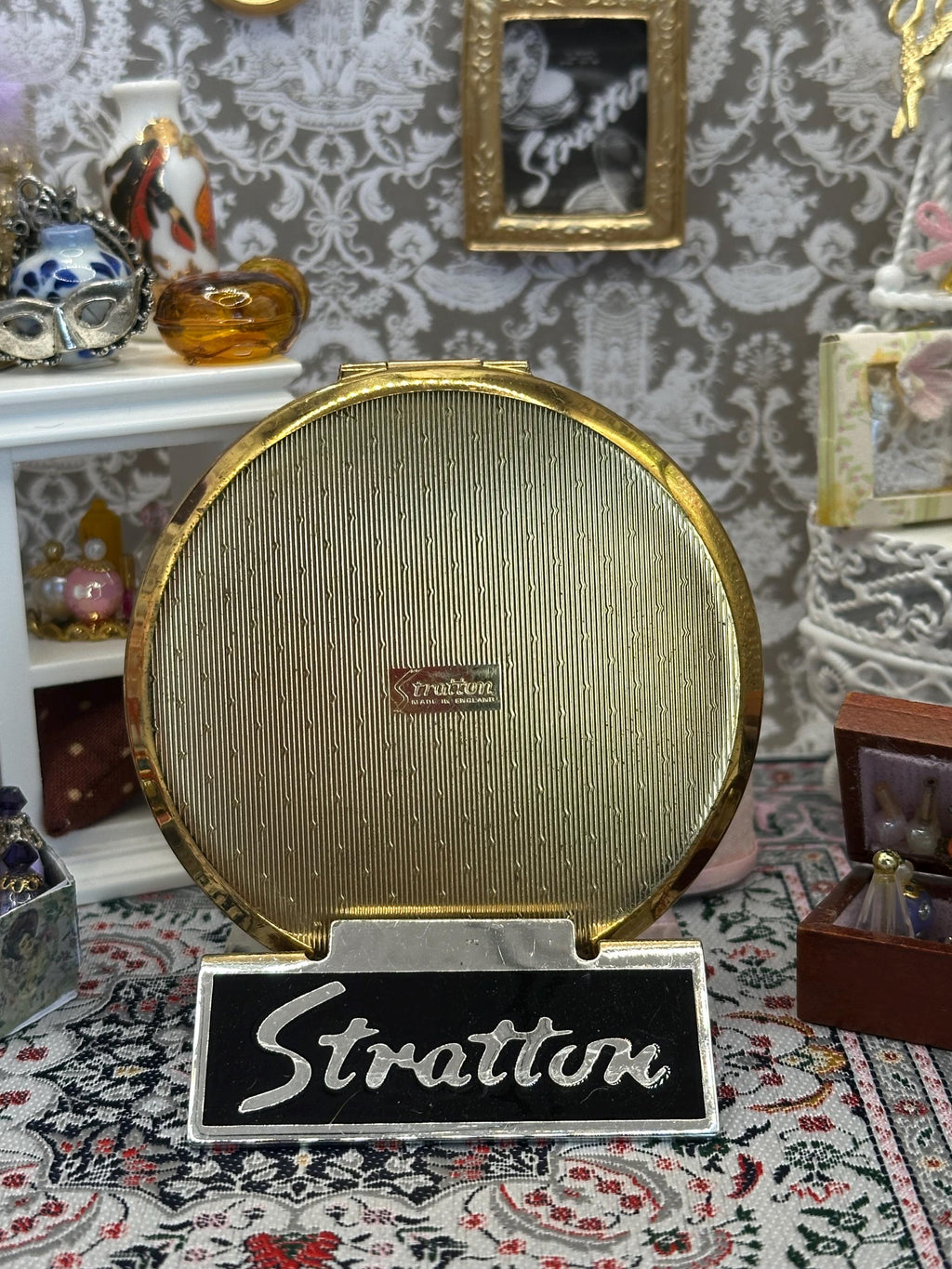 Vintage Stratton Floral Powder Compact – Made in England Mirror