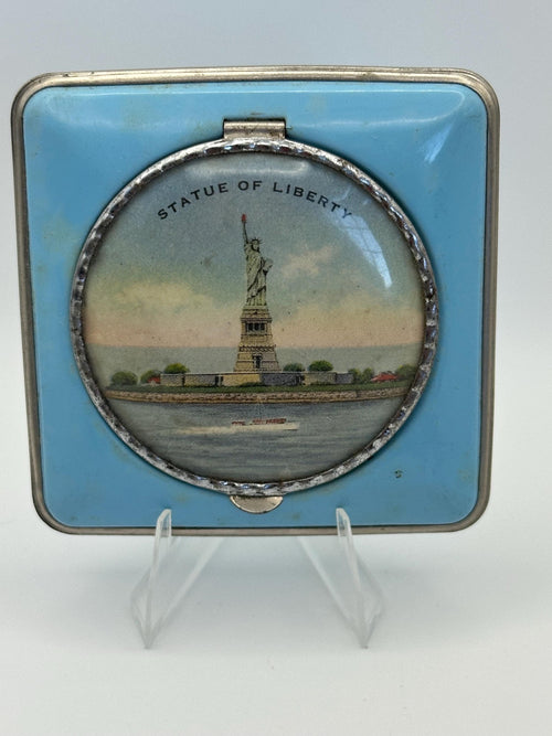 1940s Statue of Liberty Blue Enamel Powder Compact with Metal Sifter – Vintage American Souvenir
