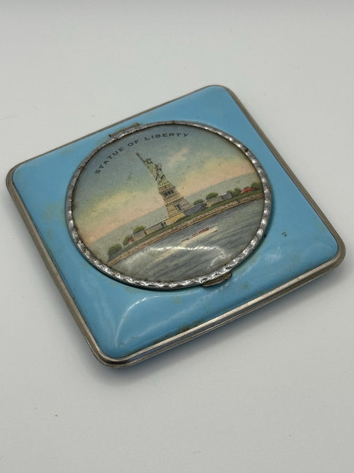 1940s Statue of Liberty Blue Enamel Powder Compact with Metal Sifter – Vintage American Souvenir