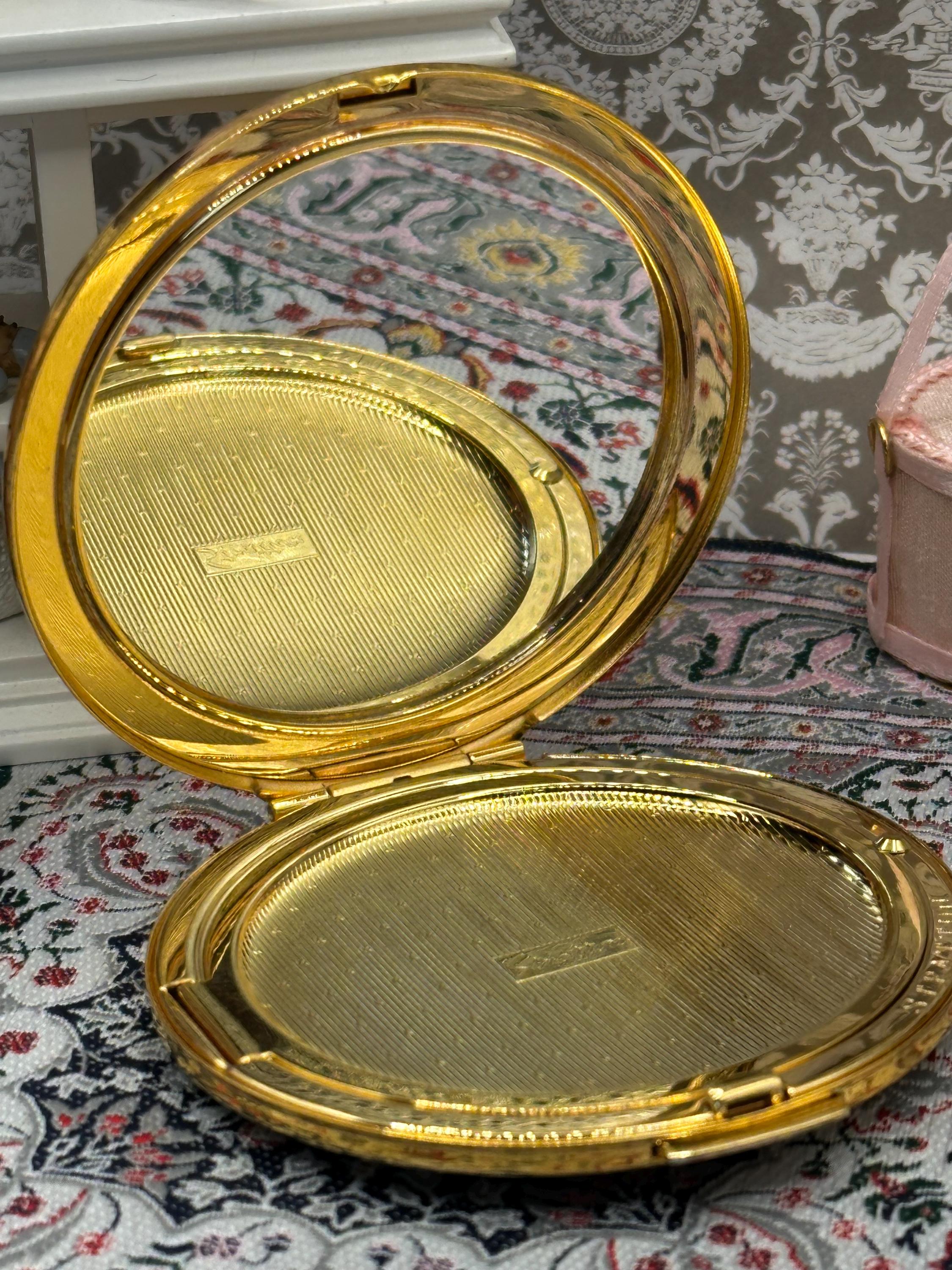 Vintage Stratton Gold Powder Compact – 7cm Unused, Collectible Makeup Accessory