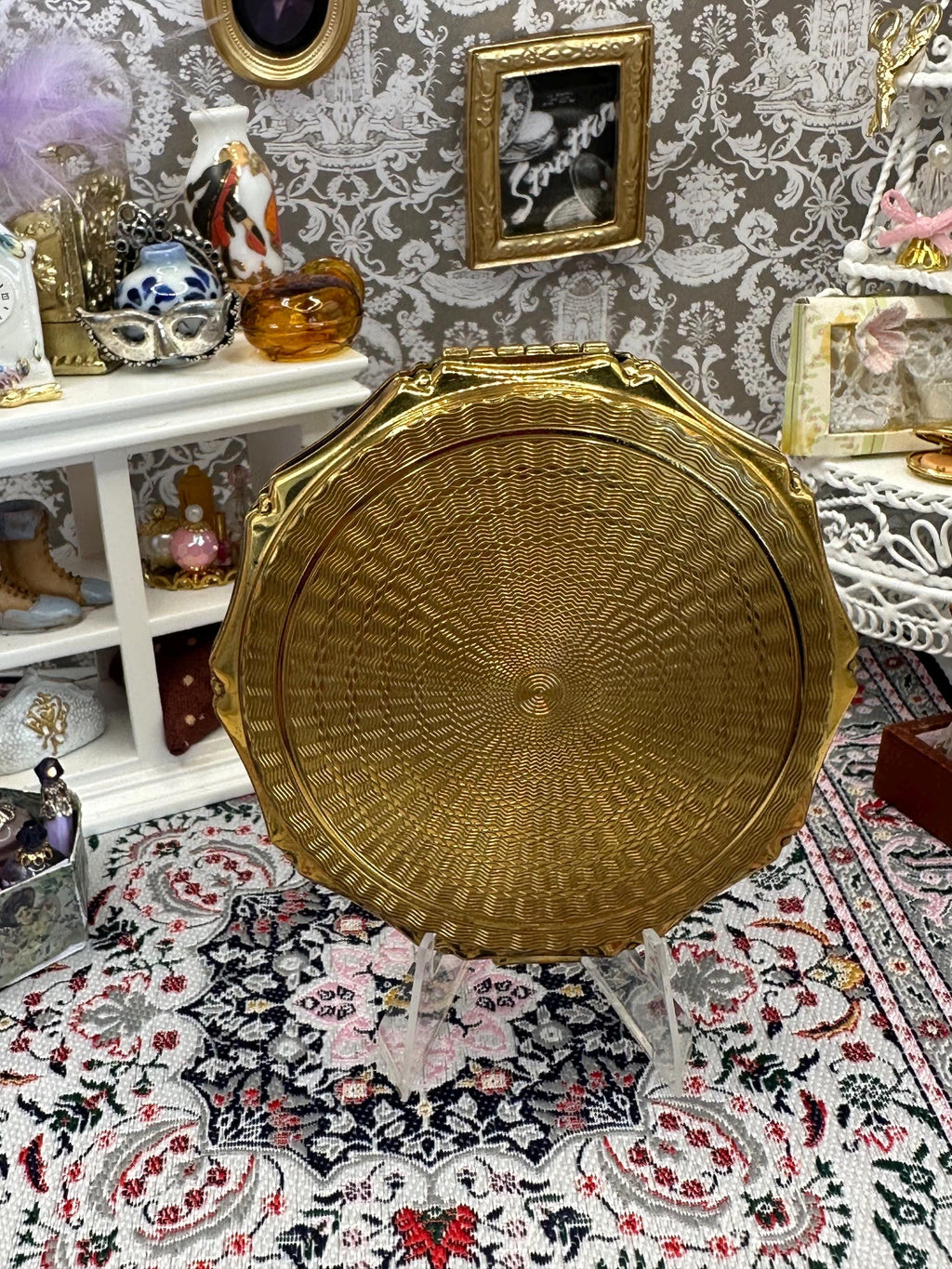 Vintage Kigu Yellow Enamel Powder Compact with Scalloped Gold-Tone Edge Peacock Design