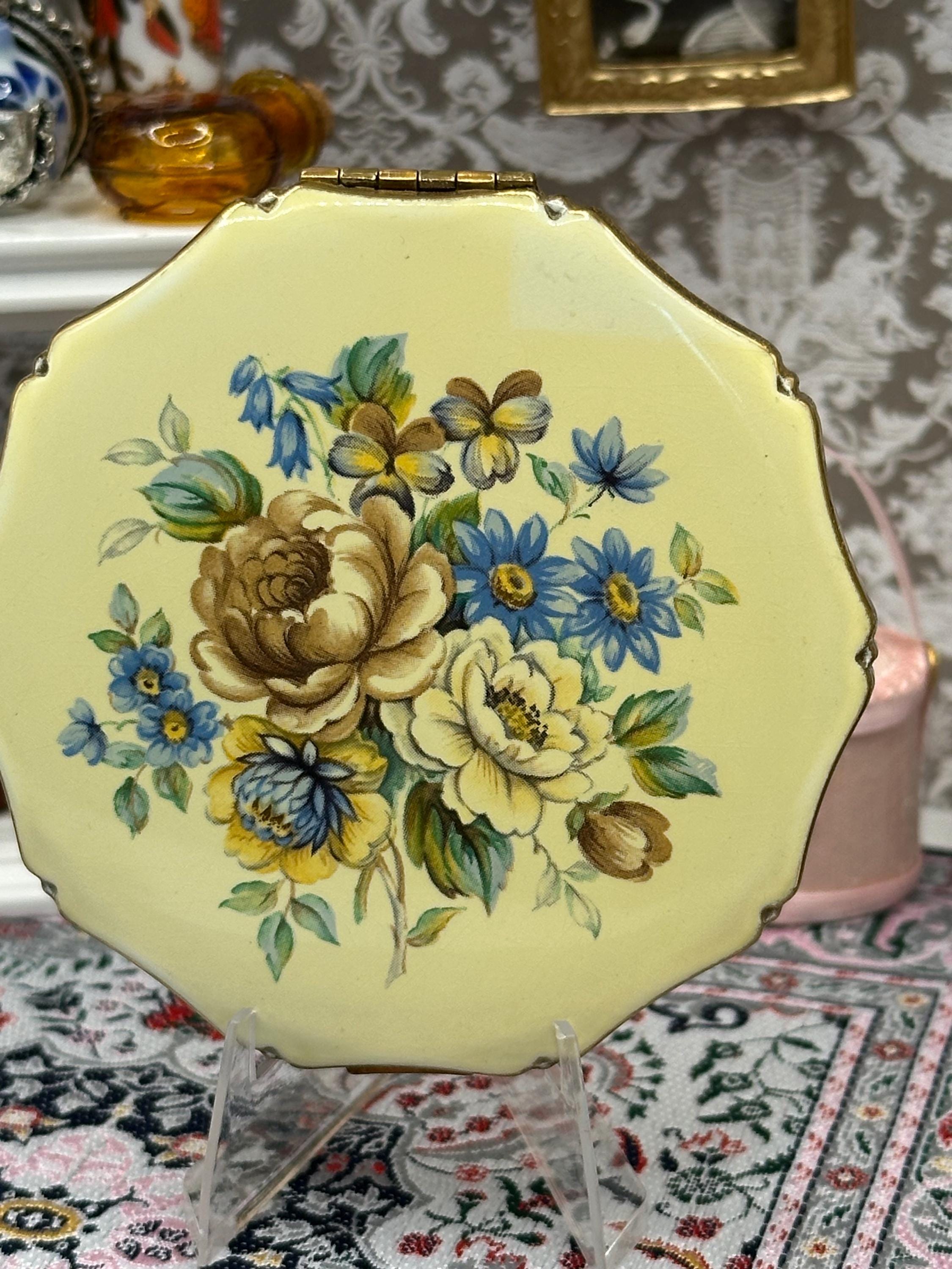 Vintage Kigu Powder Compact - Floral Enamel, Scalloped Gold-Tone Case 1950s/60s