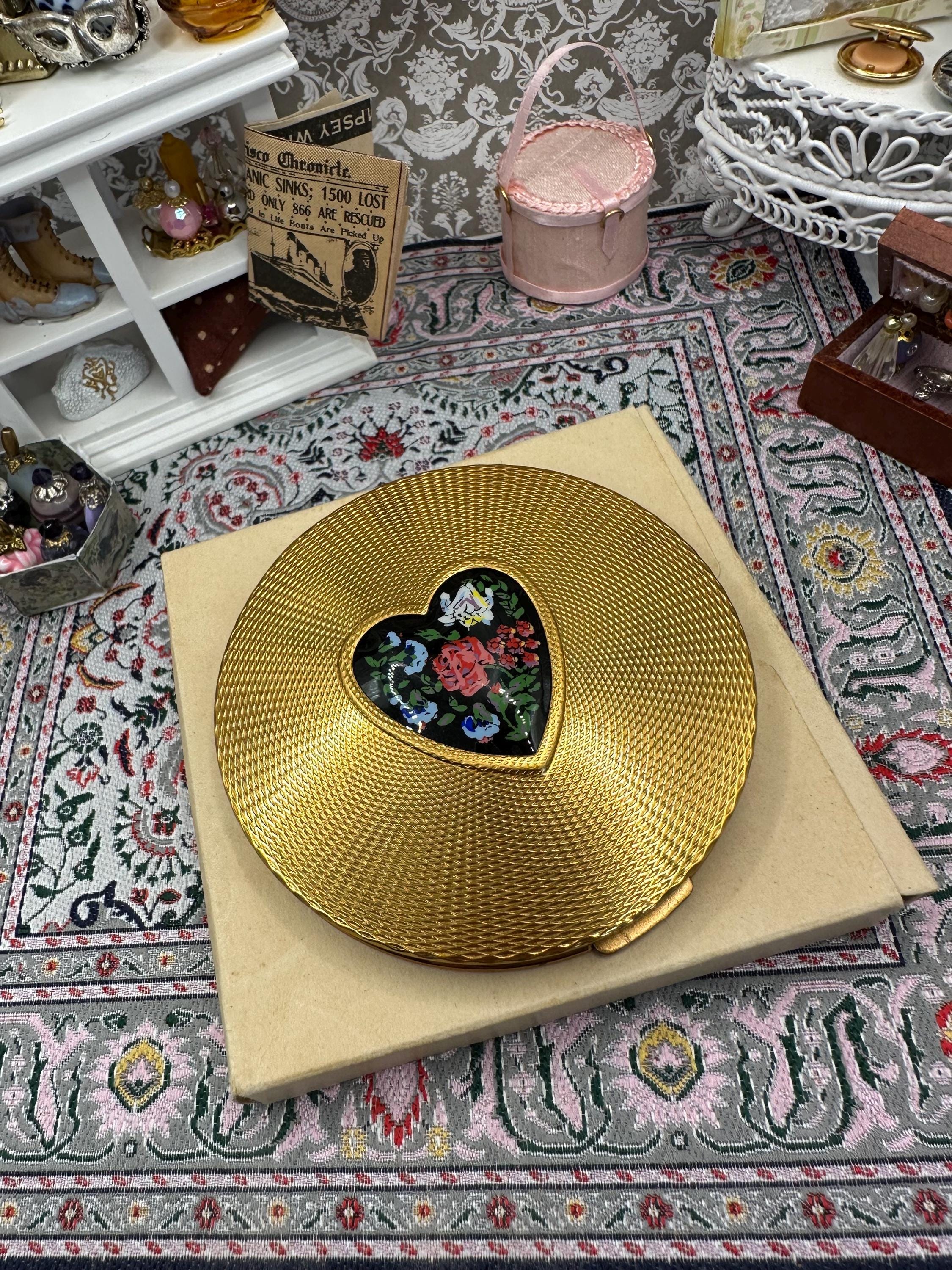 Vintage Mascot Powder Compact – 8cm Gold-Tone Heart Floral Design Original Box