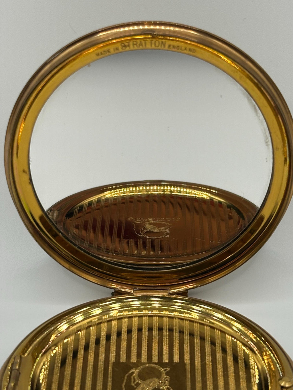 Vintage Stratton Powder Compact – Regency Lady Design, Made in England