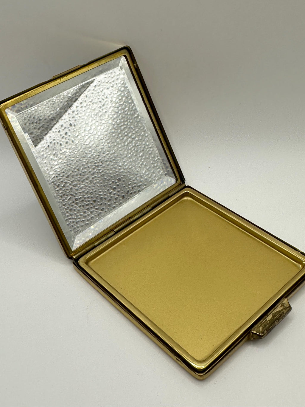 Vintage Floral Needlepoint Powder Compact | Gold Tone | 7cm Square
