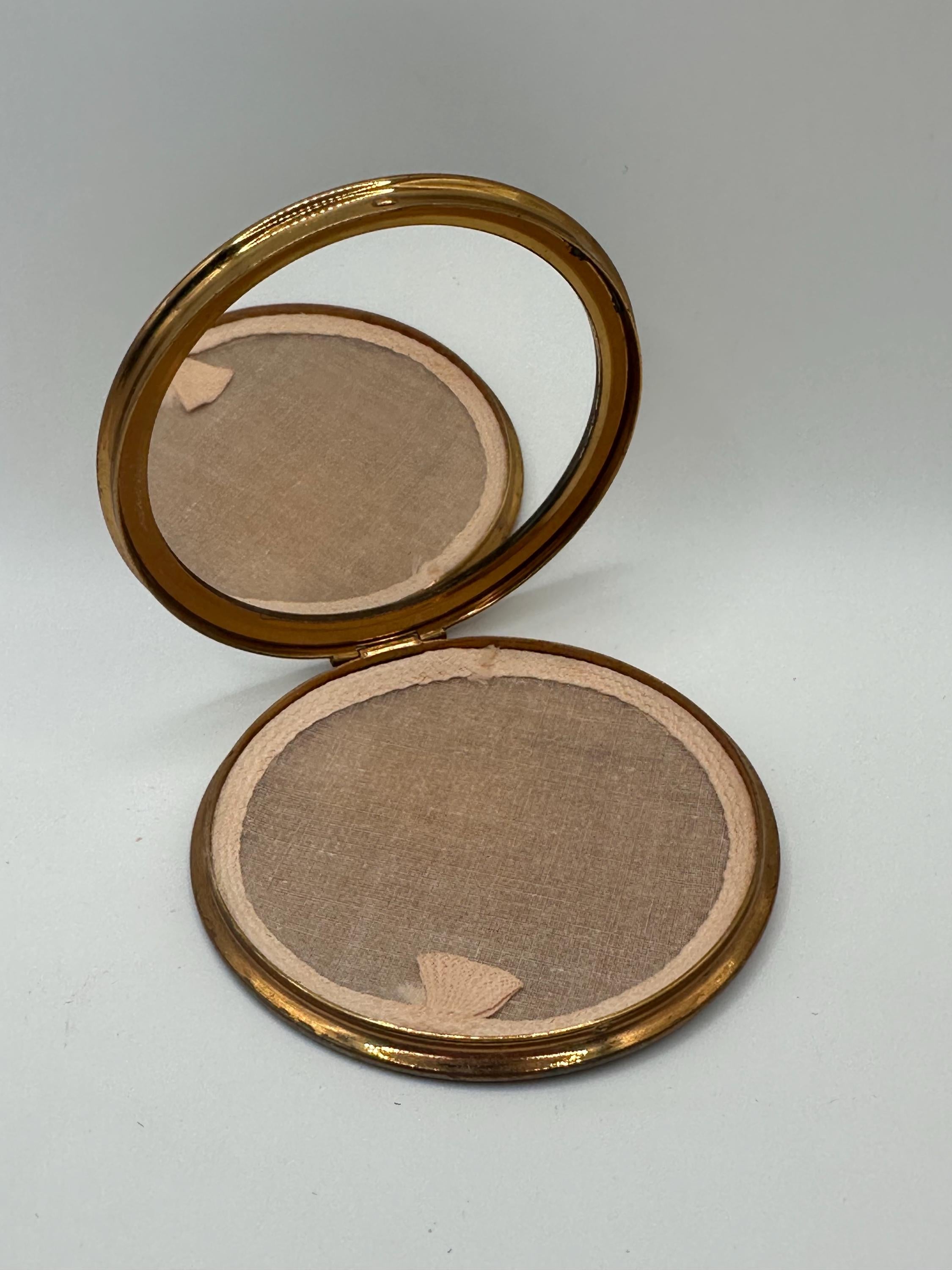 Vintage Souvenir Powder Compact – St Michael’s Mount, Cornwall – Collectable Vanity Accessory