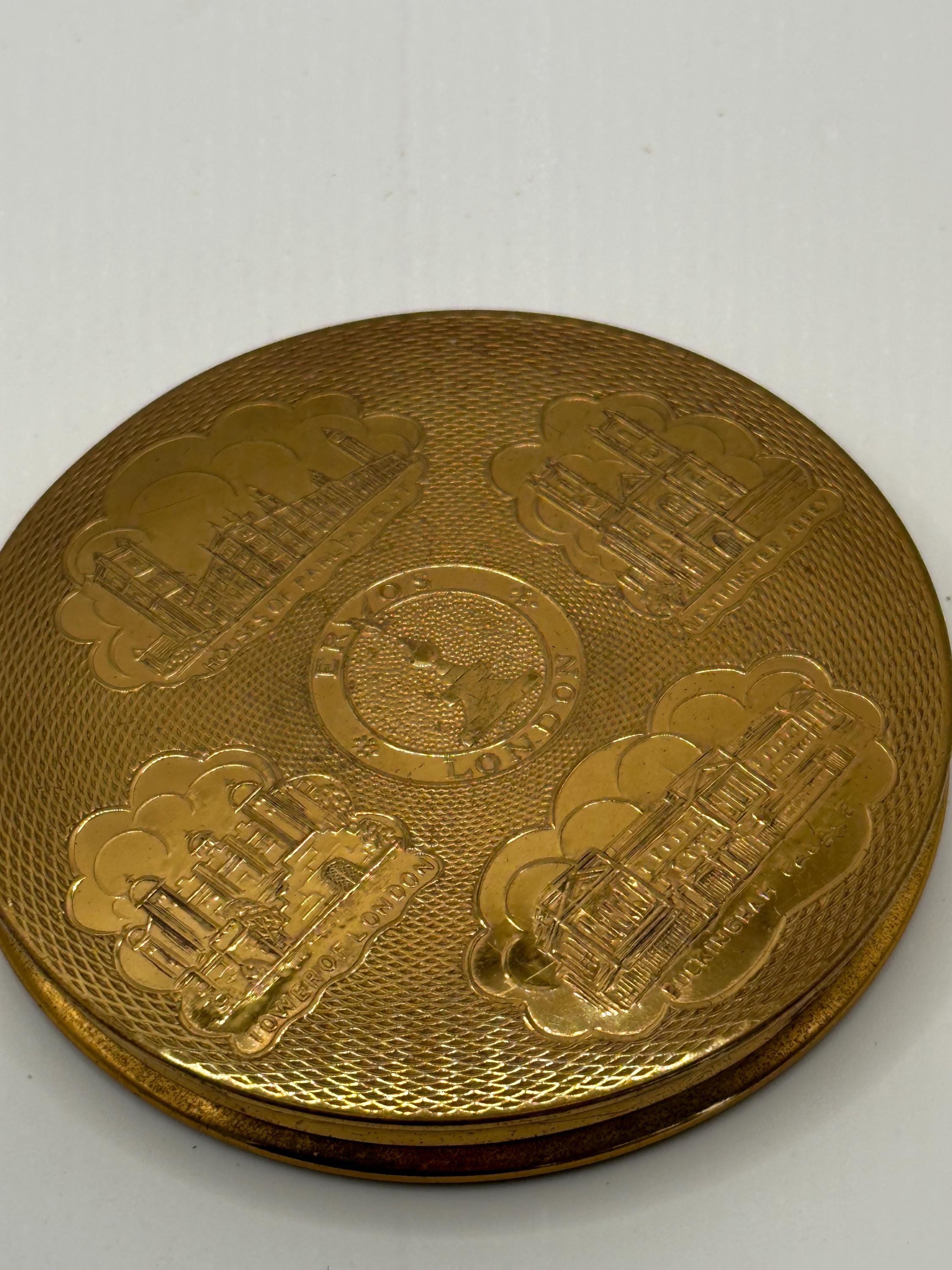 Vintage Mascot London Souvenir Powder Compact – Gold Tone, Embossed Landmarks, Made in England (8cm)