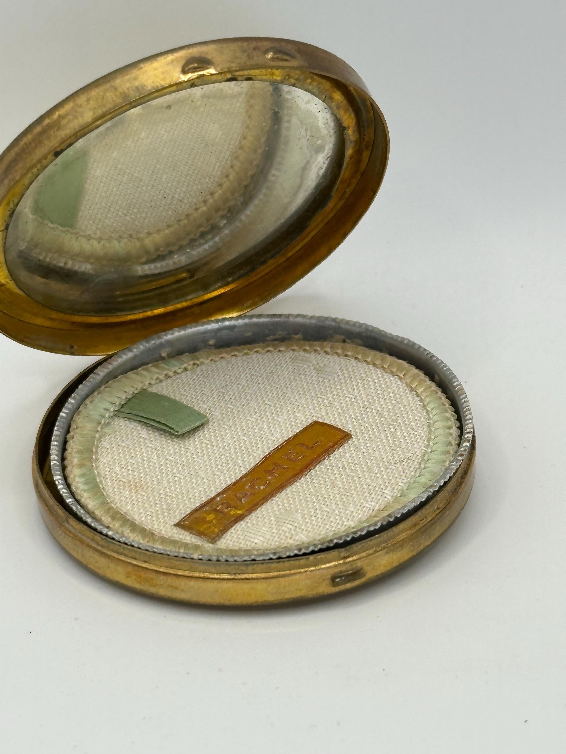Vintage Kirkwall Souvenir Powder Compact – Marbled Enamel, Crest, with Rachel Puff (5.5cm)