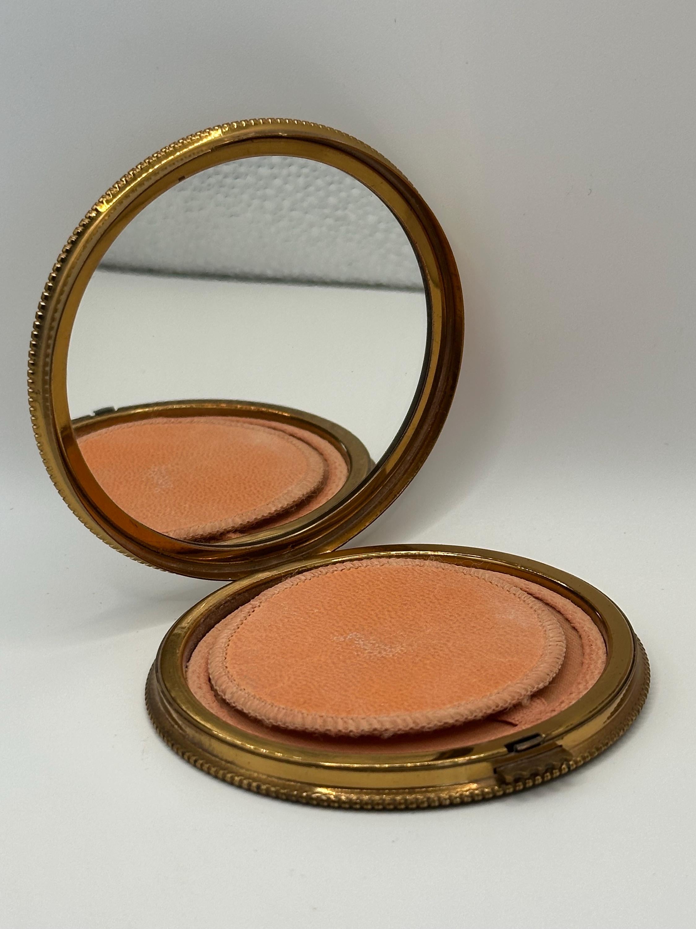 Vintage Art Deco Style Powder Compact – Gold Tone Filigree, Pink Enamel