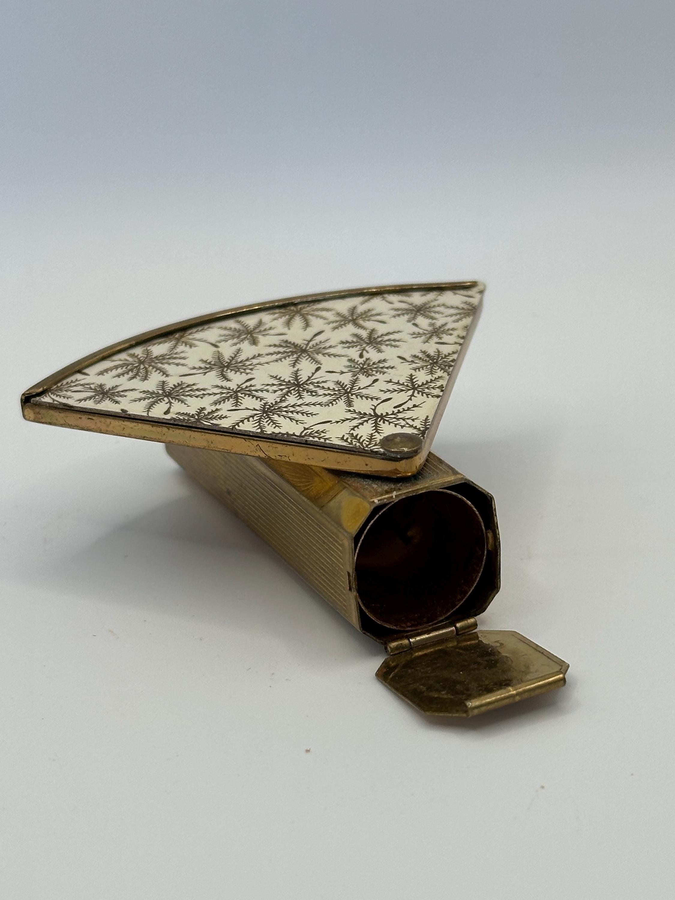 Vintage Stratton Fan-Shaped Lip View – Gold Starburst Enamel, Lipstick Holder & Mirror