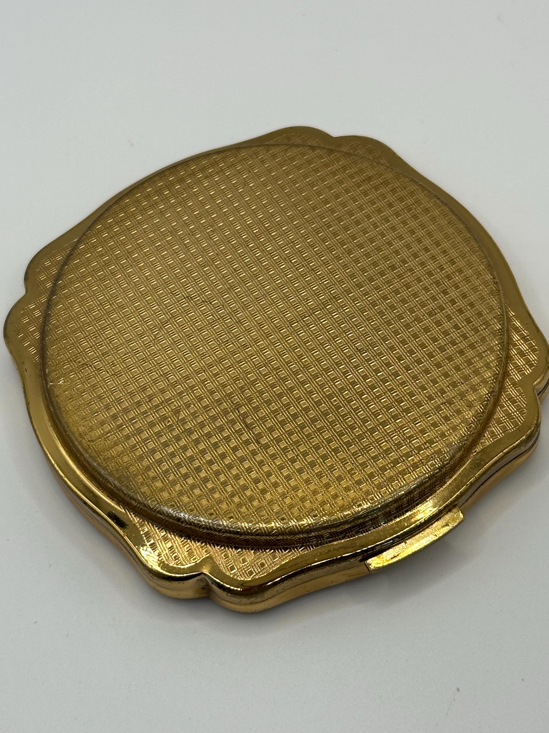 Vintage Melissa Gold-Tone Powder Compact – Birds & Floral Engraving