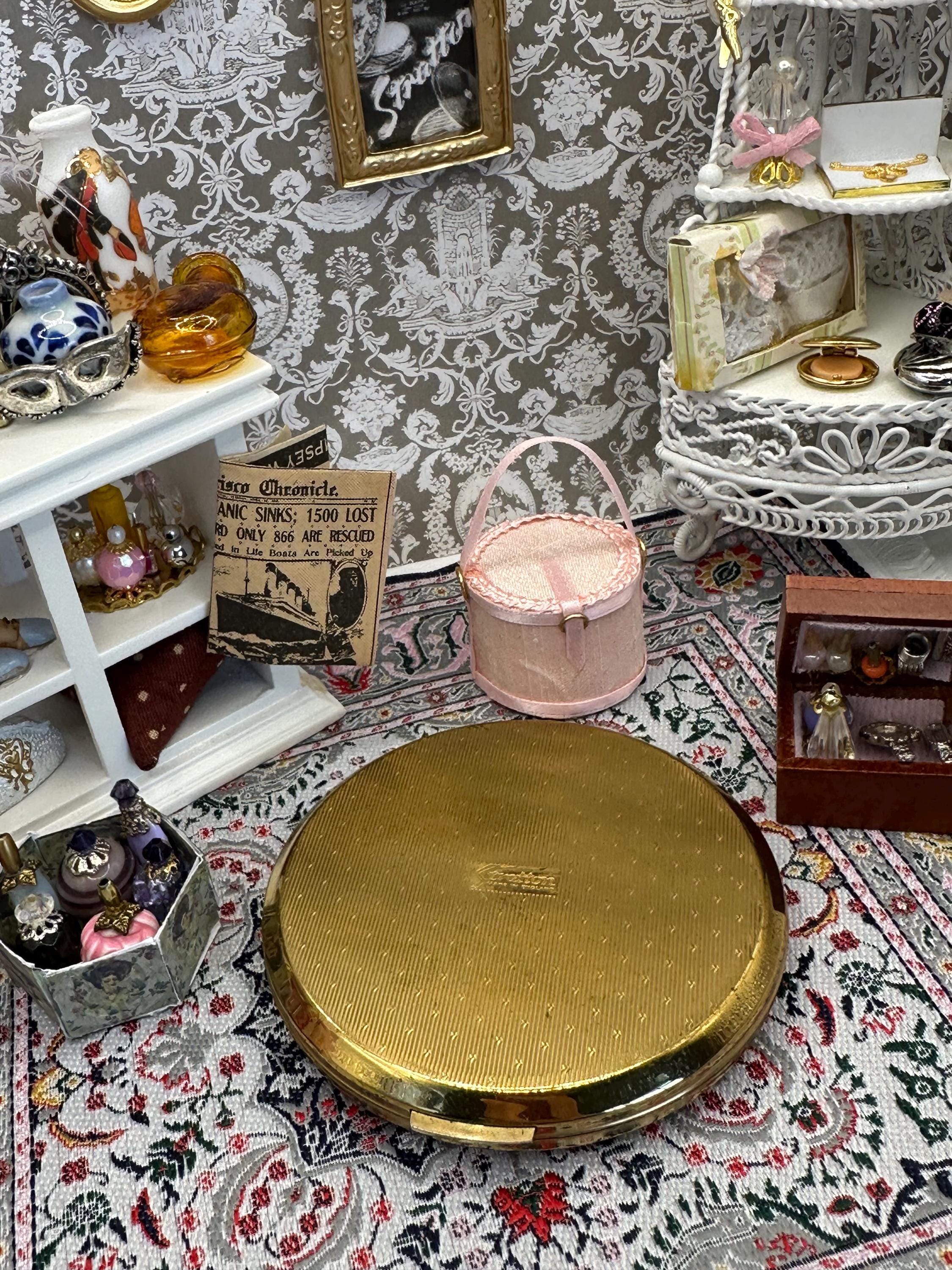 Vintage Stratton Floral Powder Compact – Made in England Mirror
