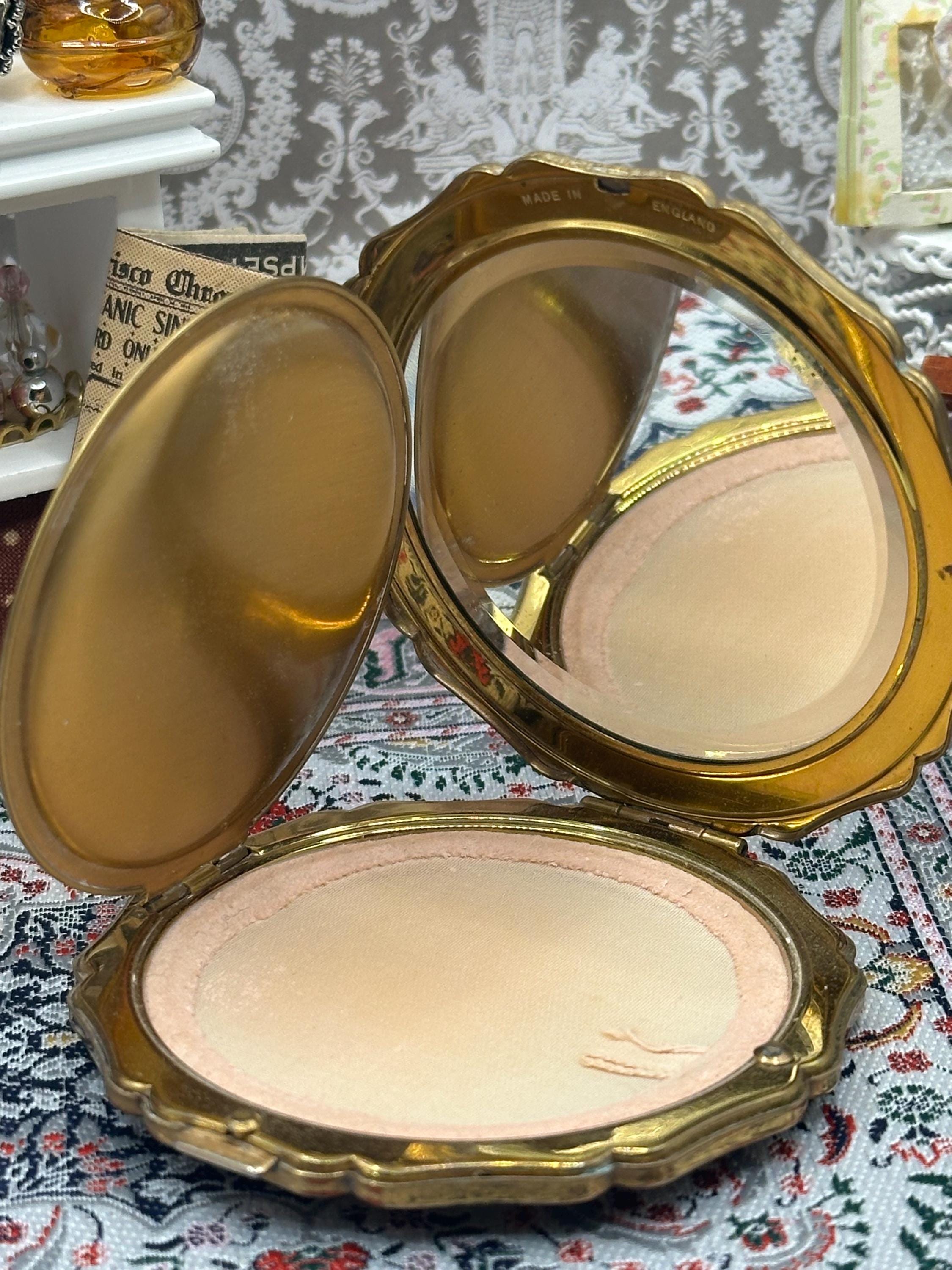 Vintage Stratton “Queen Convertible” Powder Compact – Rare Rose Bouquet, 7.5cm, Made in England