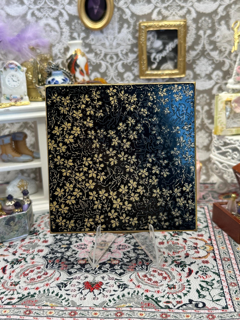 Vintage Le Rage Square Powder Compact – Black & Gold Floral, 7.5cm