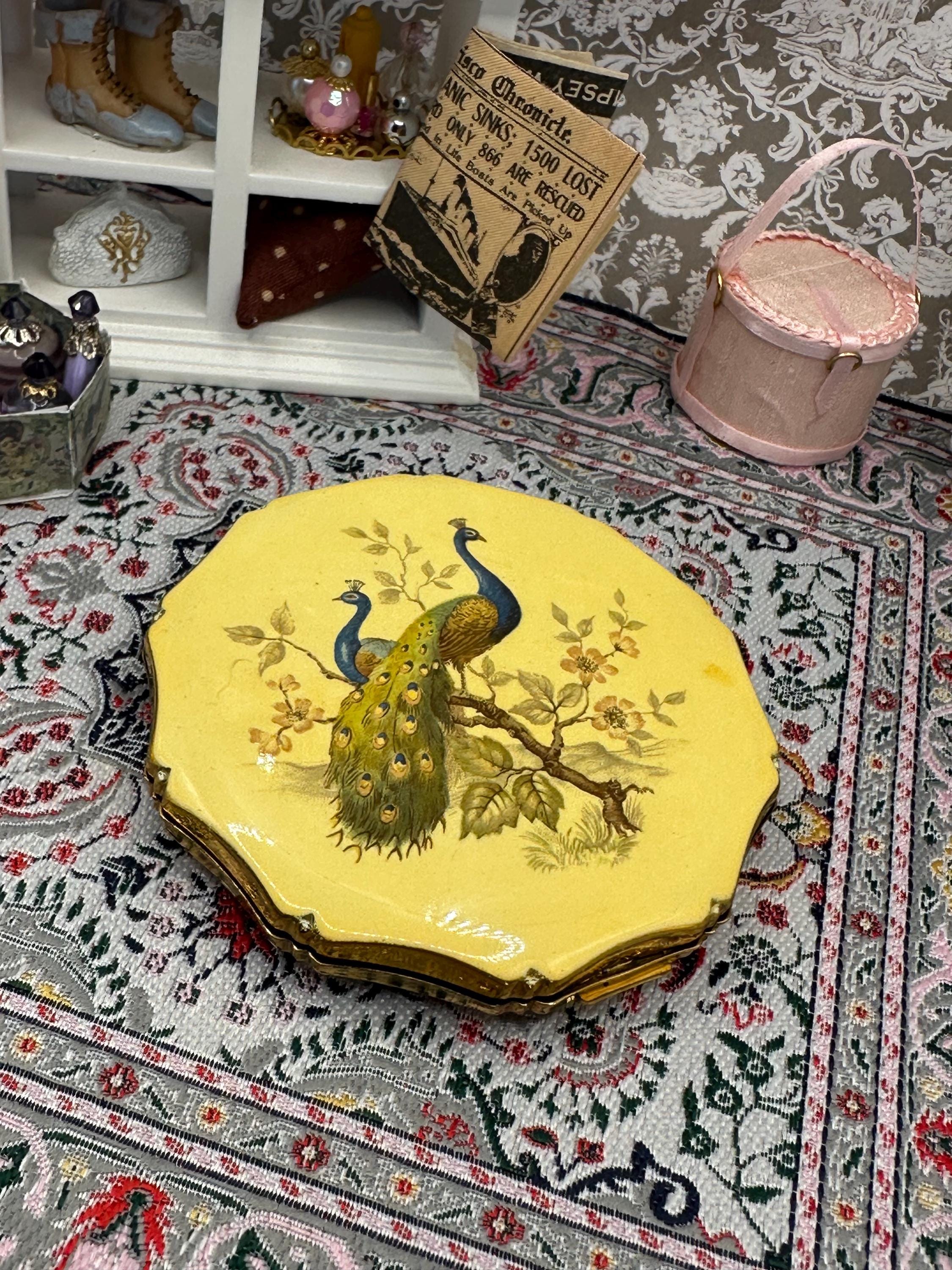 Vintage Kigu Yellow Enamel Powder Compact with Scalloped Gold-Tone Edge Peacock Design