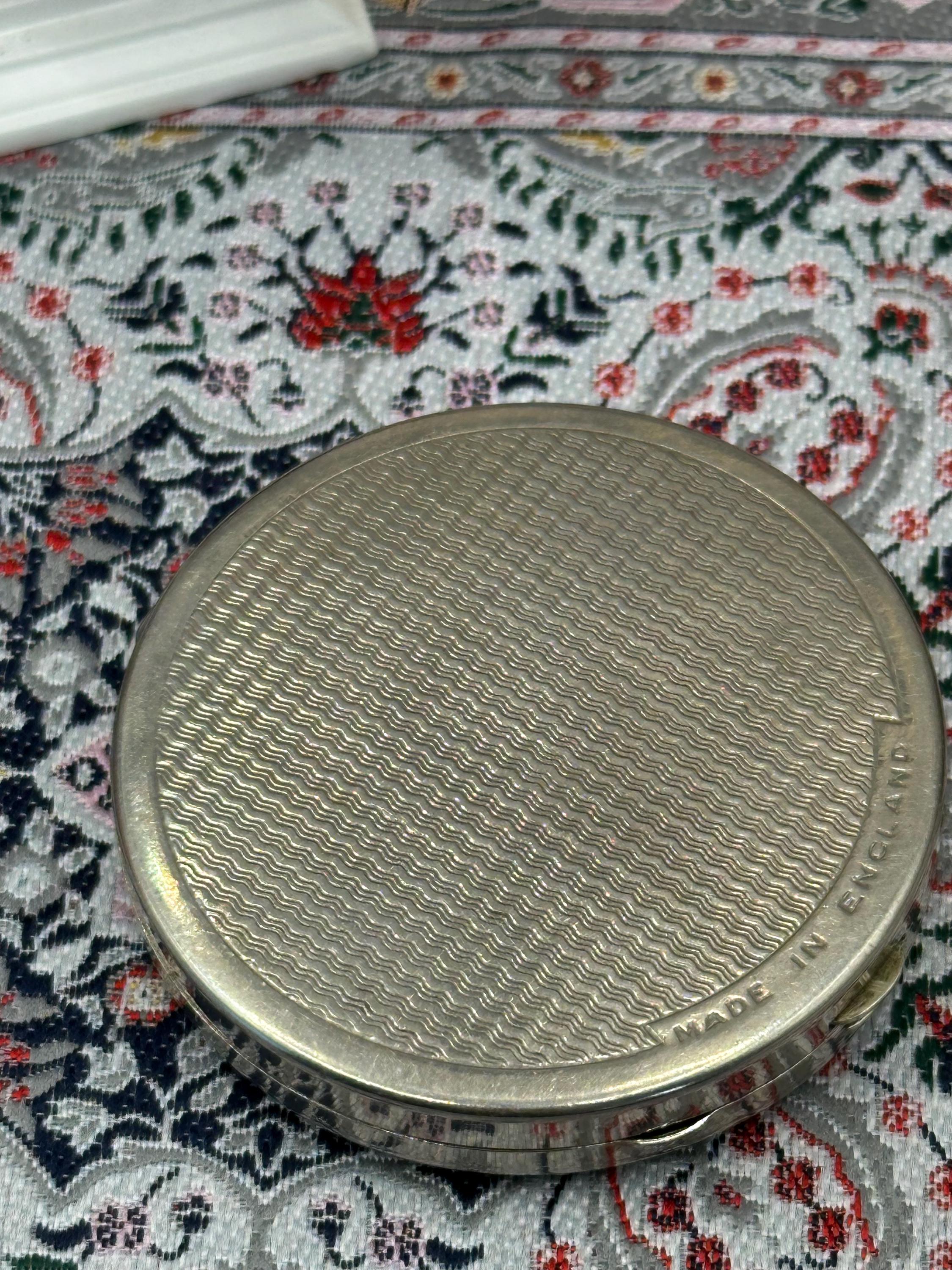 Vintage Stratton ‘Stratnoid’ Powder Compact – Wellington Monument Dublin, 5.2cm