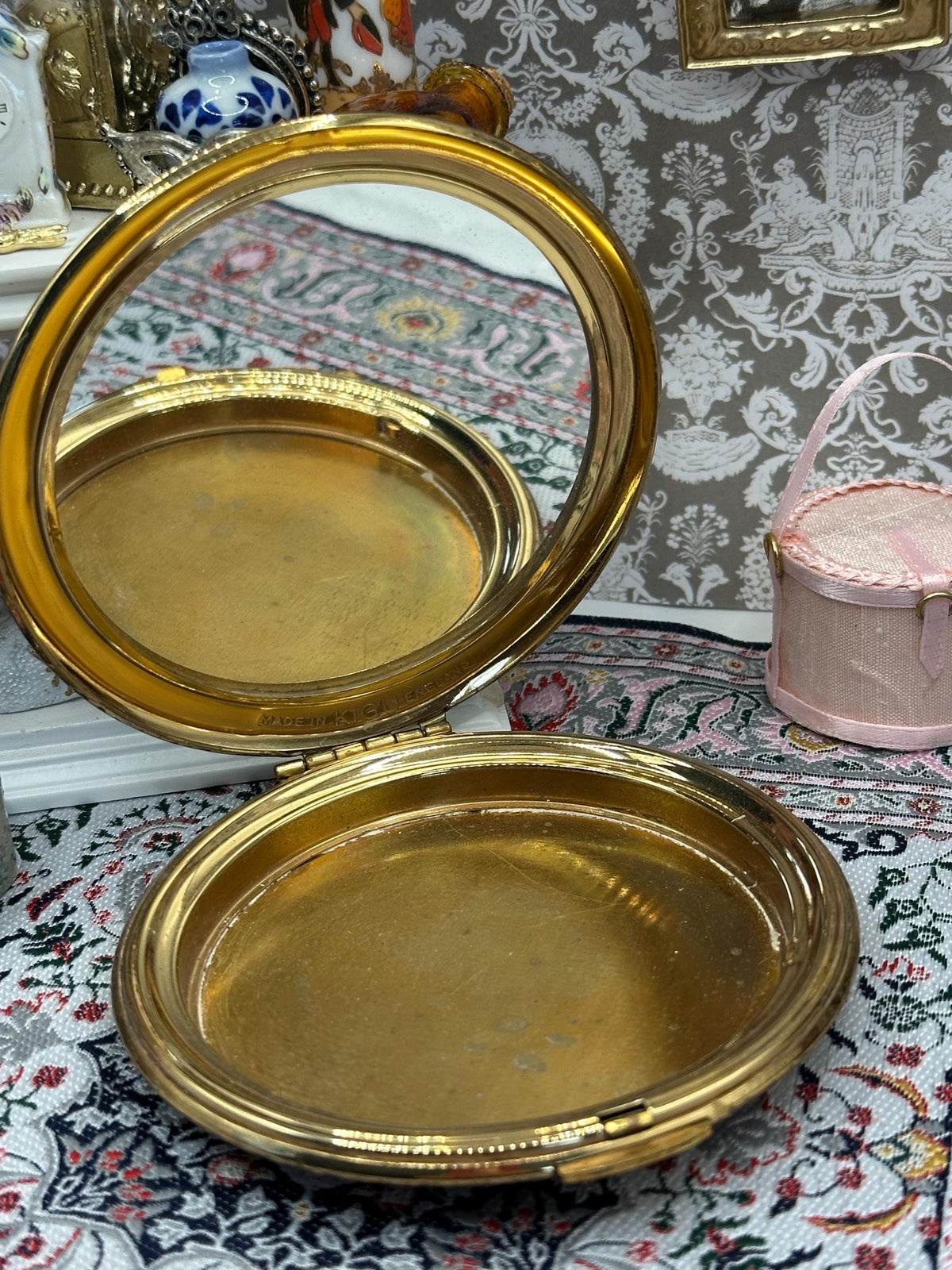 Vintage Kigu of London Powder Compact | Gold-Tone Filigree Rose | Boxed | 8cm