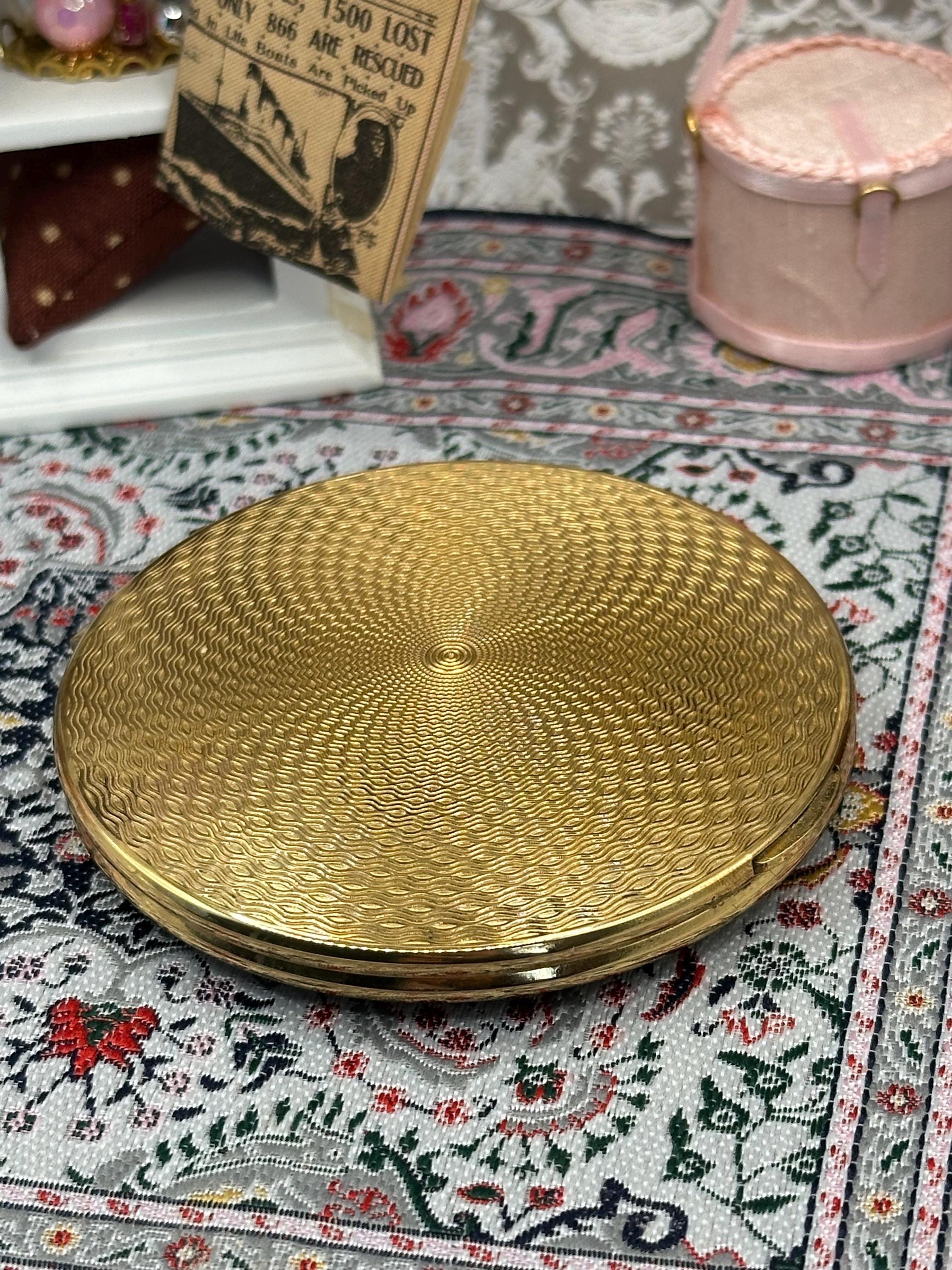 Vintage Kigu of London Powder Compact | Lace & Floral Enamel Design | 7.5cm | Made in England