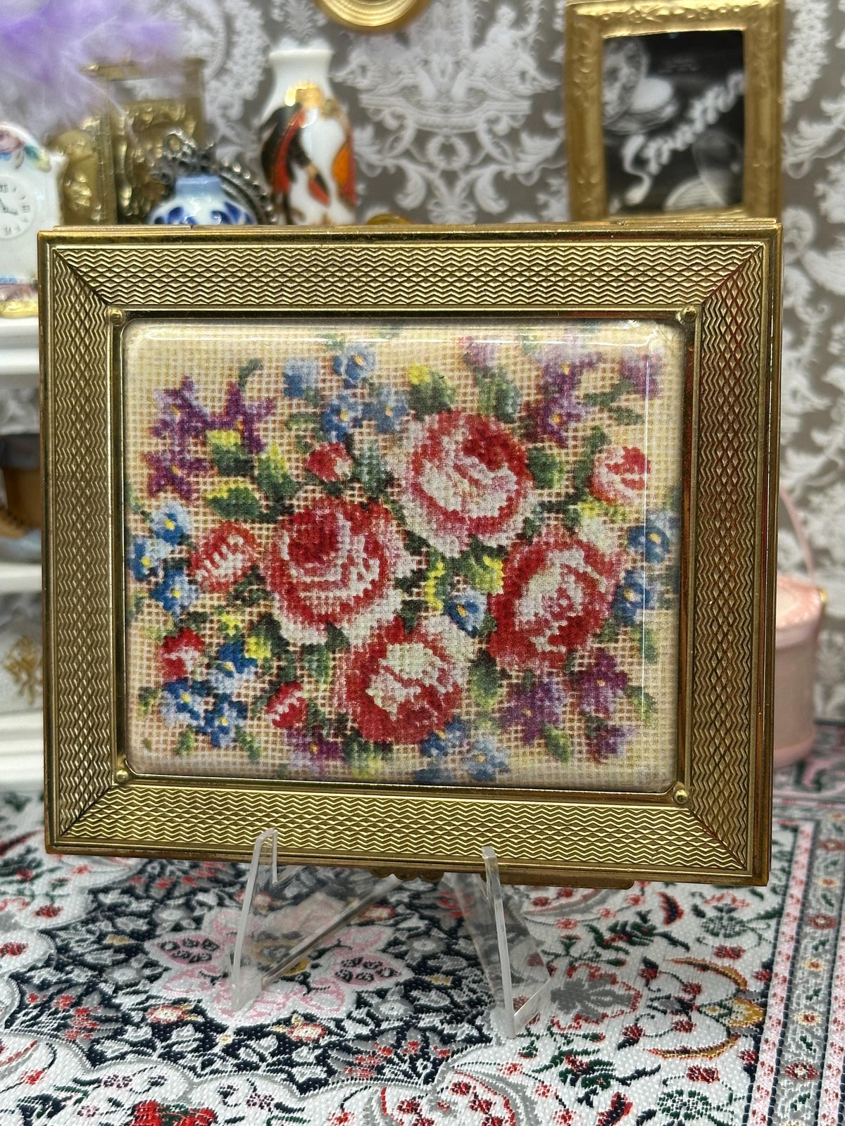 Vintage Gwenda Retangle Powder Compact – 1950s Floral Tapestry, Original Pouch & Box