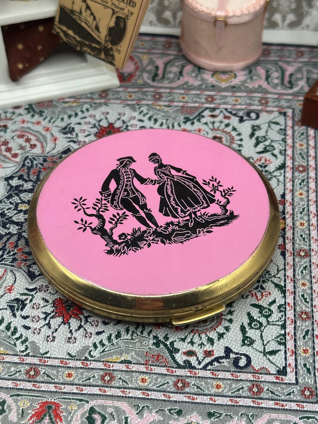 Vintage Stratton Powder Compact – Pink Silhouette, 7.5cm, Made in England