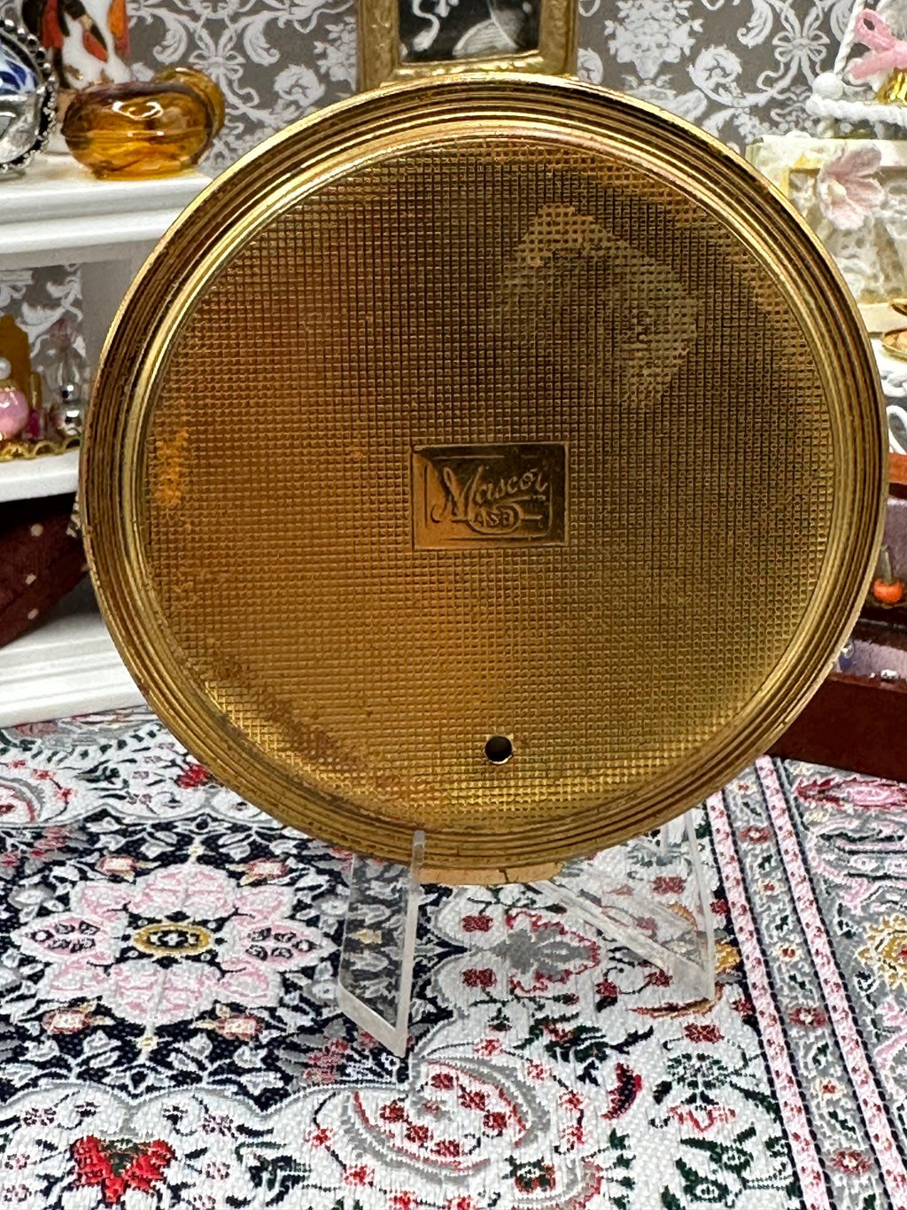 Vintage Mascot Powder Compact with Limoges Porcelain Plaque – 8cm, Gold-Tone, 1950s–60s
