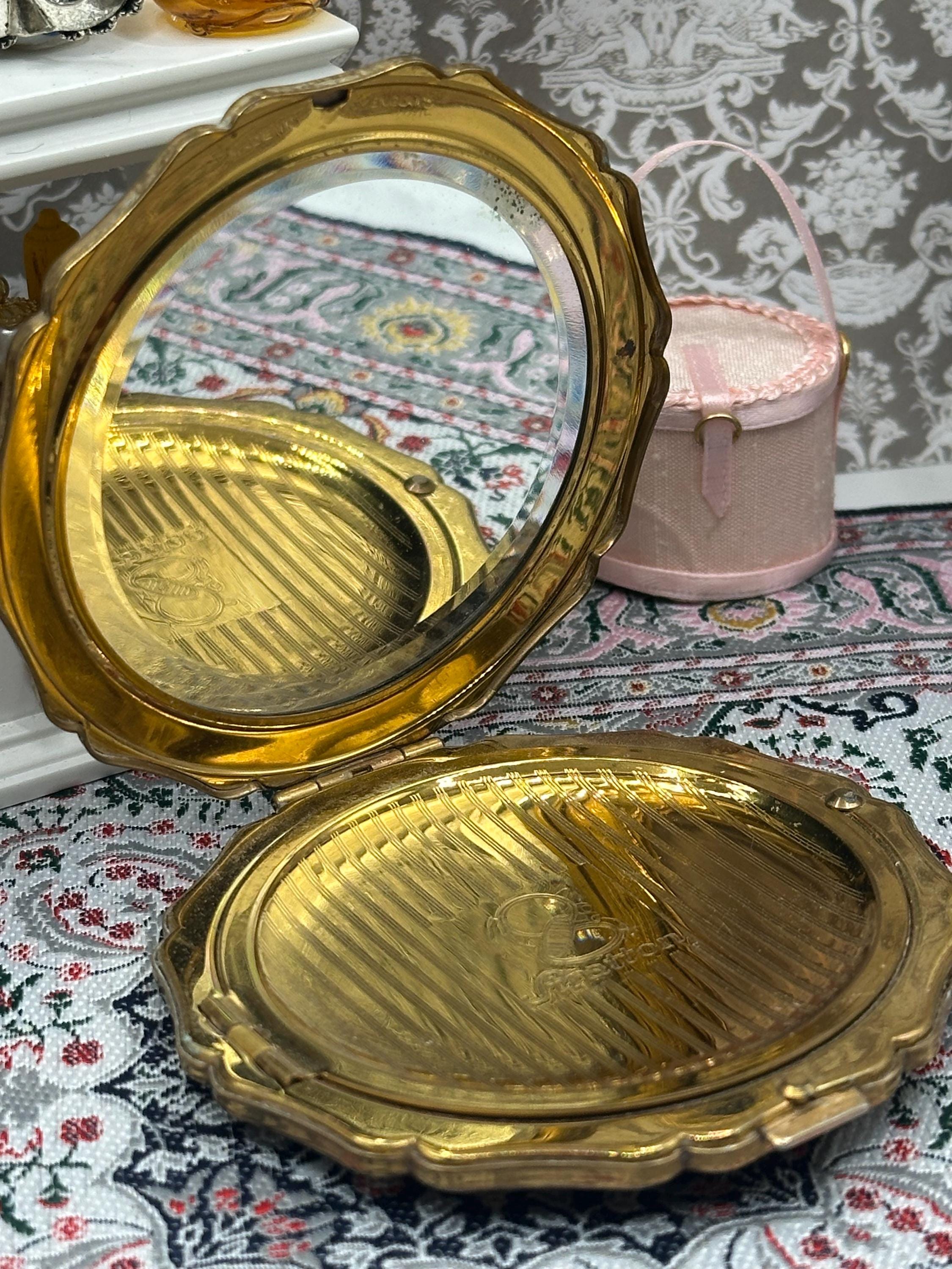 Vintage Stratton “Queen Convertible” Powder Compact – Rare Rose Bouquet, 7.5cm, Made in England