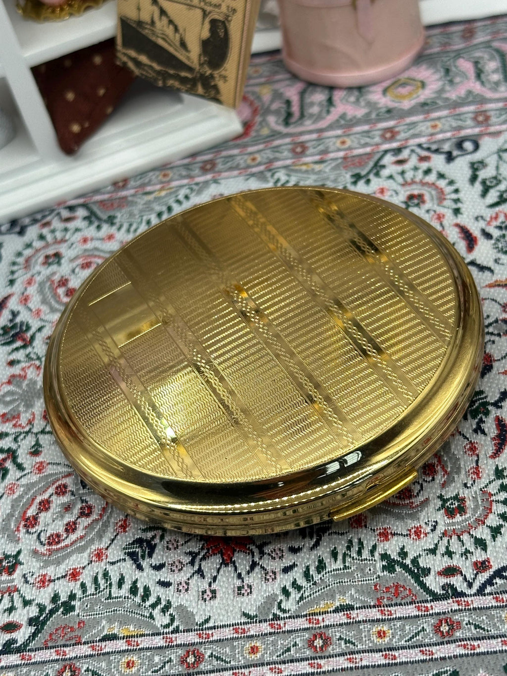 Vintage Stratton Gold Tone Powder Compact | Engine Turned, Made in England