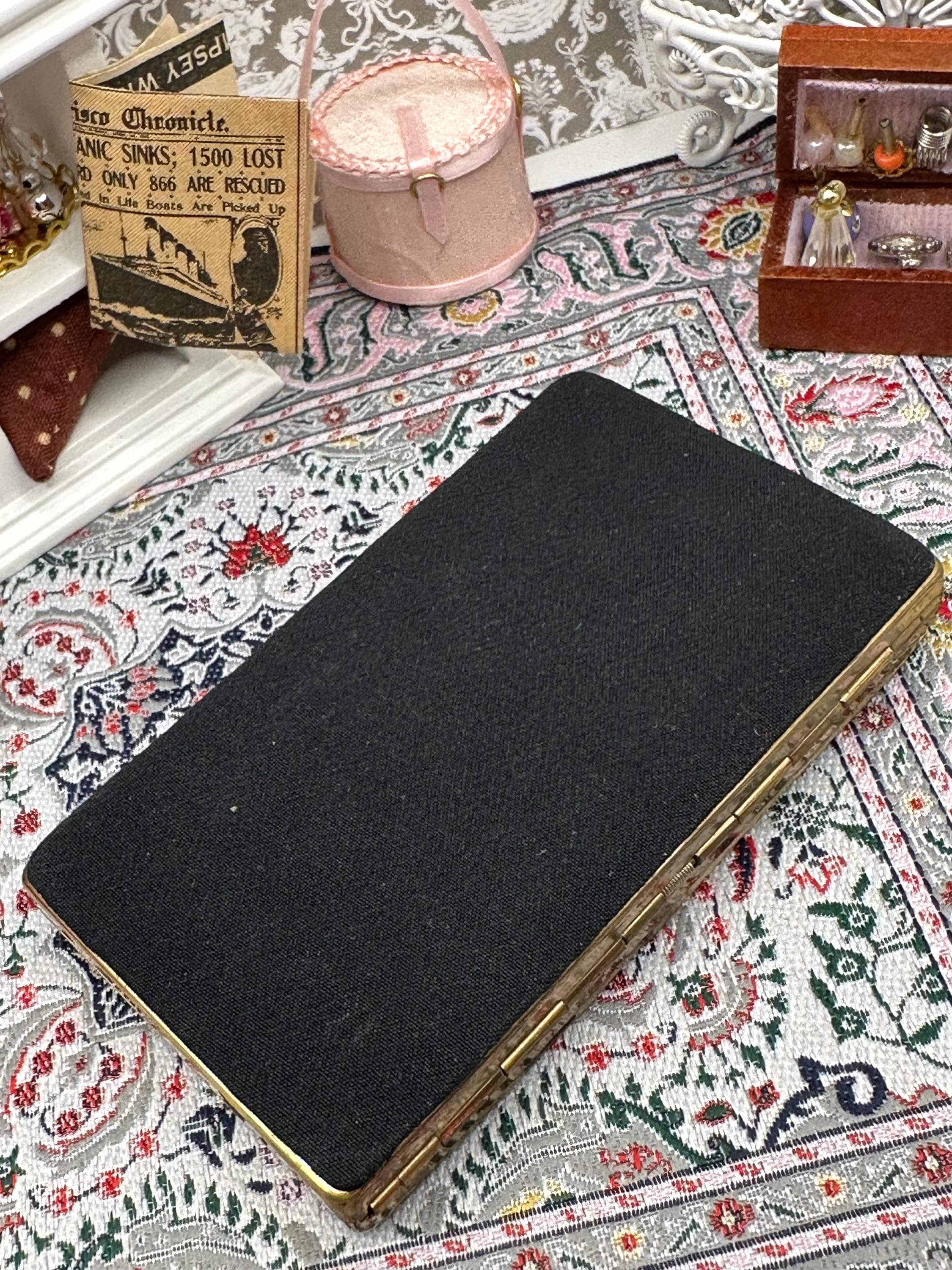 Vintage Fabric Cigarette Case – 1950s Maritime Harbour Scene