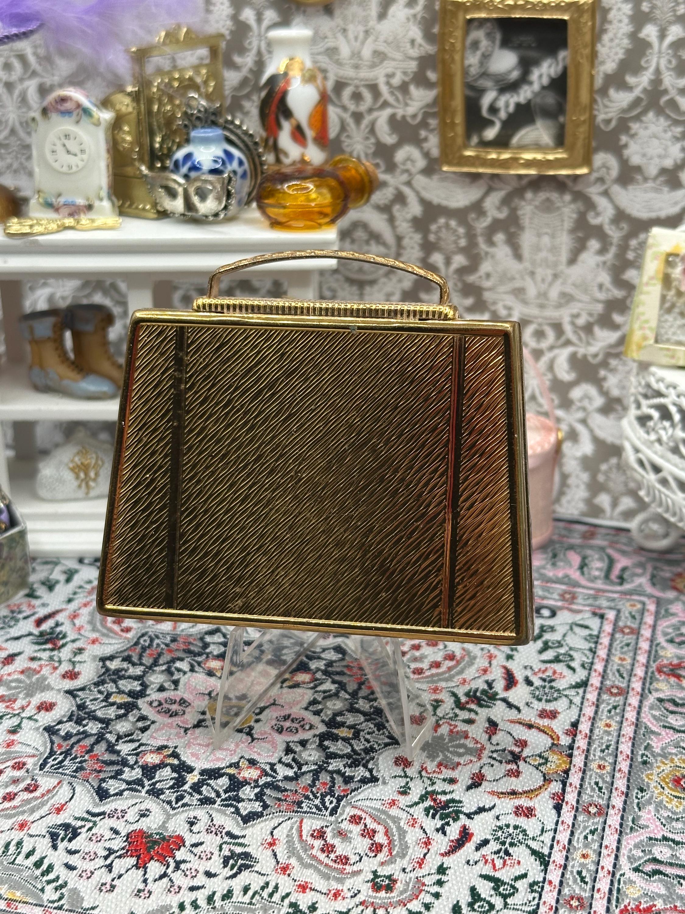 Vintage Mascot Suitcase Powder Compact – Gold Tone Handbag Design, Very Good Condition