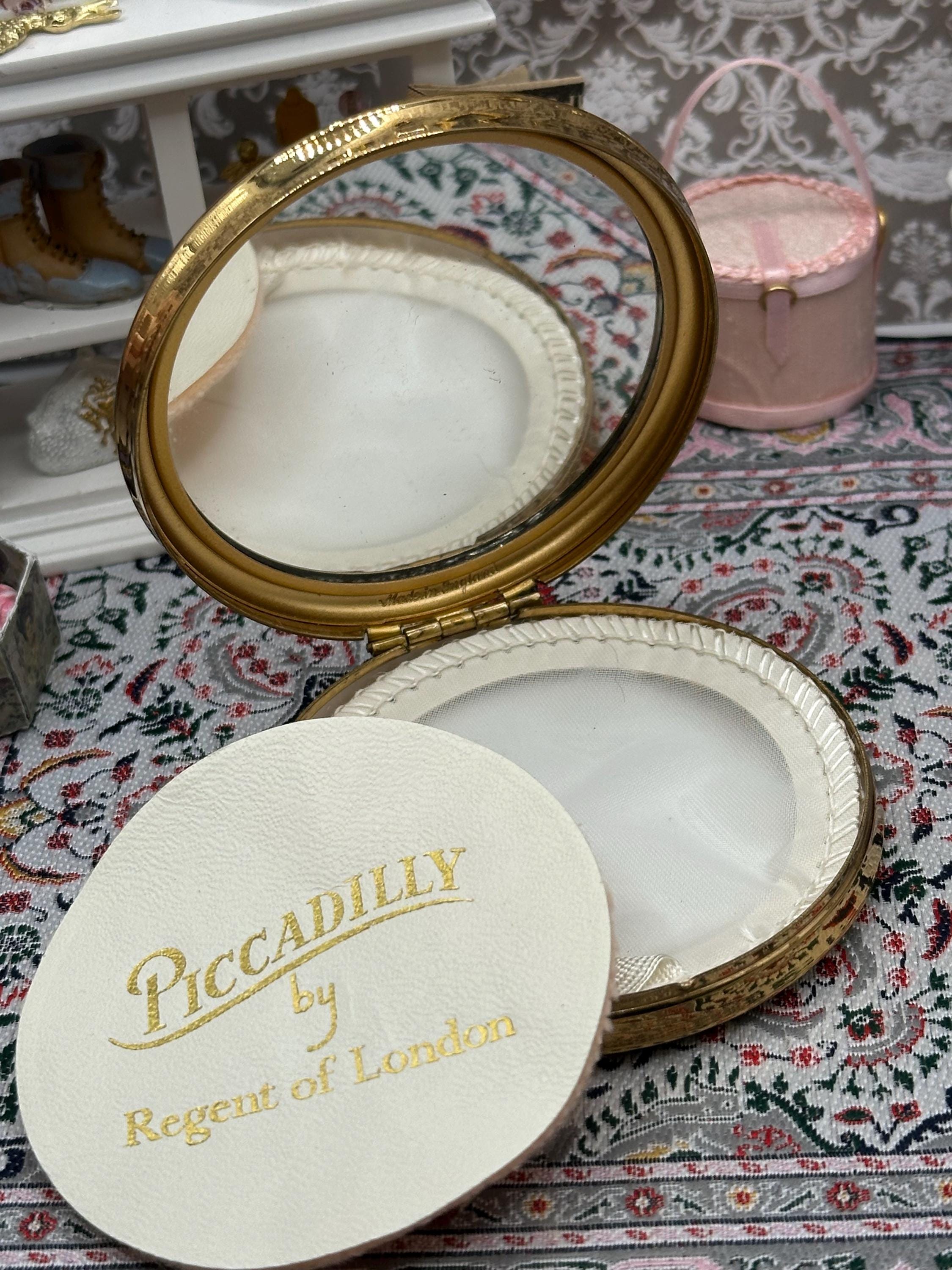 Vintage Piccadilly by Regent of London Powder Compact – Gold Tone Guilloché & Concentric Rings, Unused