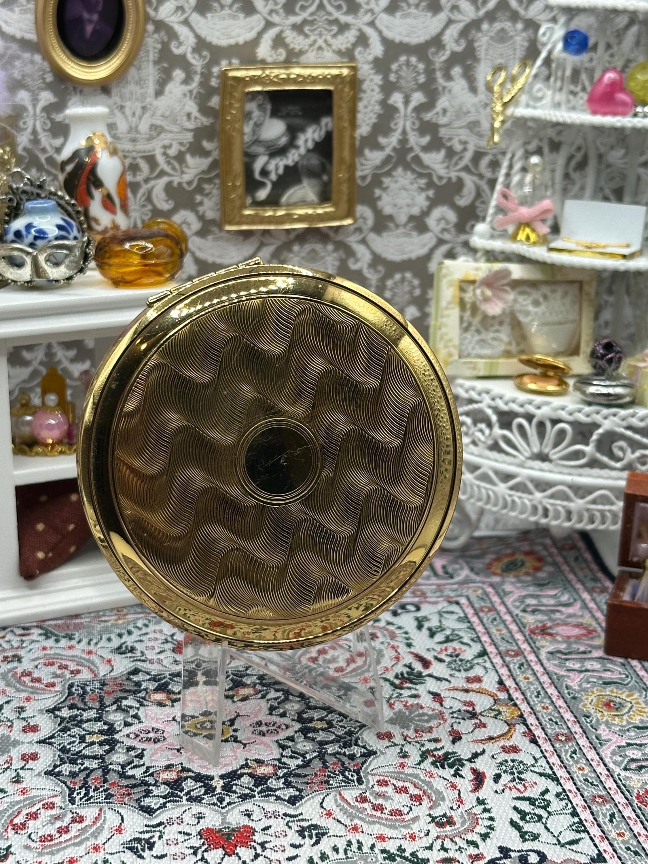 Vintage Piccadilly by Regent of London Powder Compact – Gold Tone Guilloché & Concentric Rings, Unused