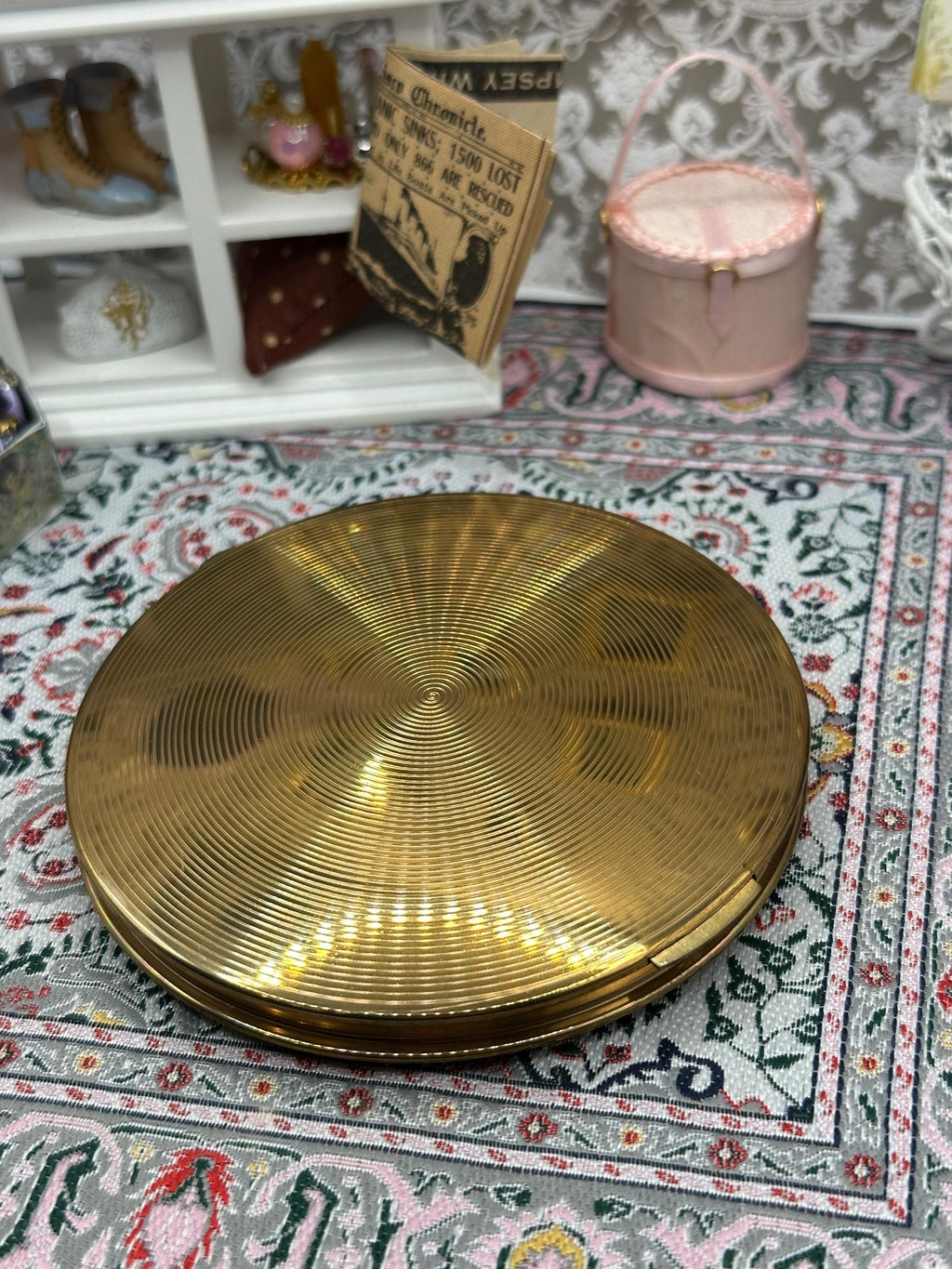Vintage Stratton Powder Compact – Art Deco Style Black Enamel & Gold Stripe, Boxed with Pouch