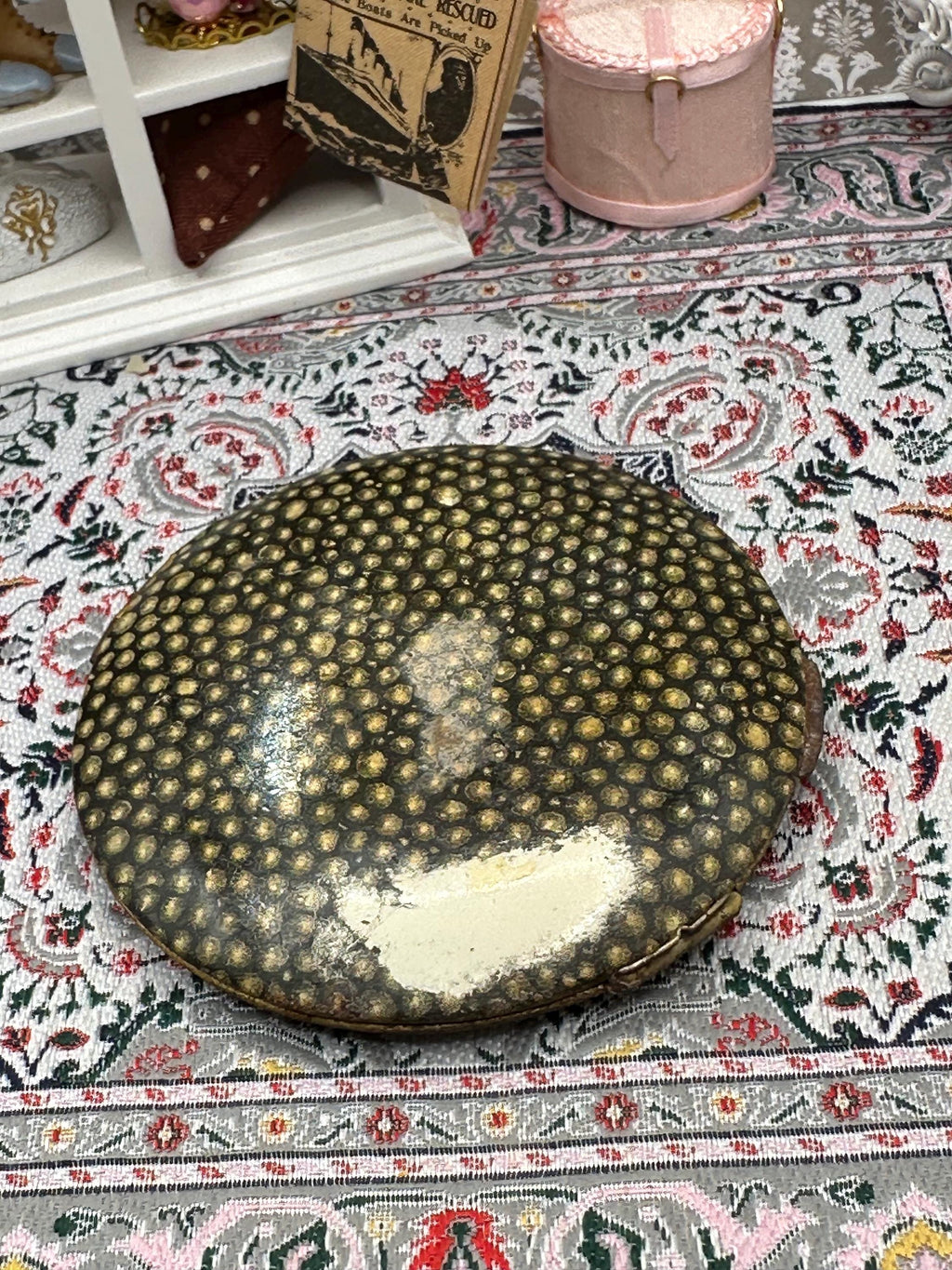 Rare 1930s Stratton Faux Shagreen Powder Compact – Collectable Vanity, Made in England
