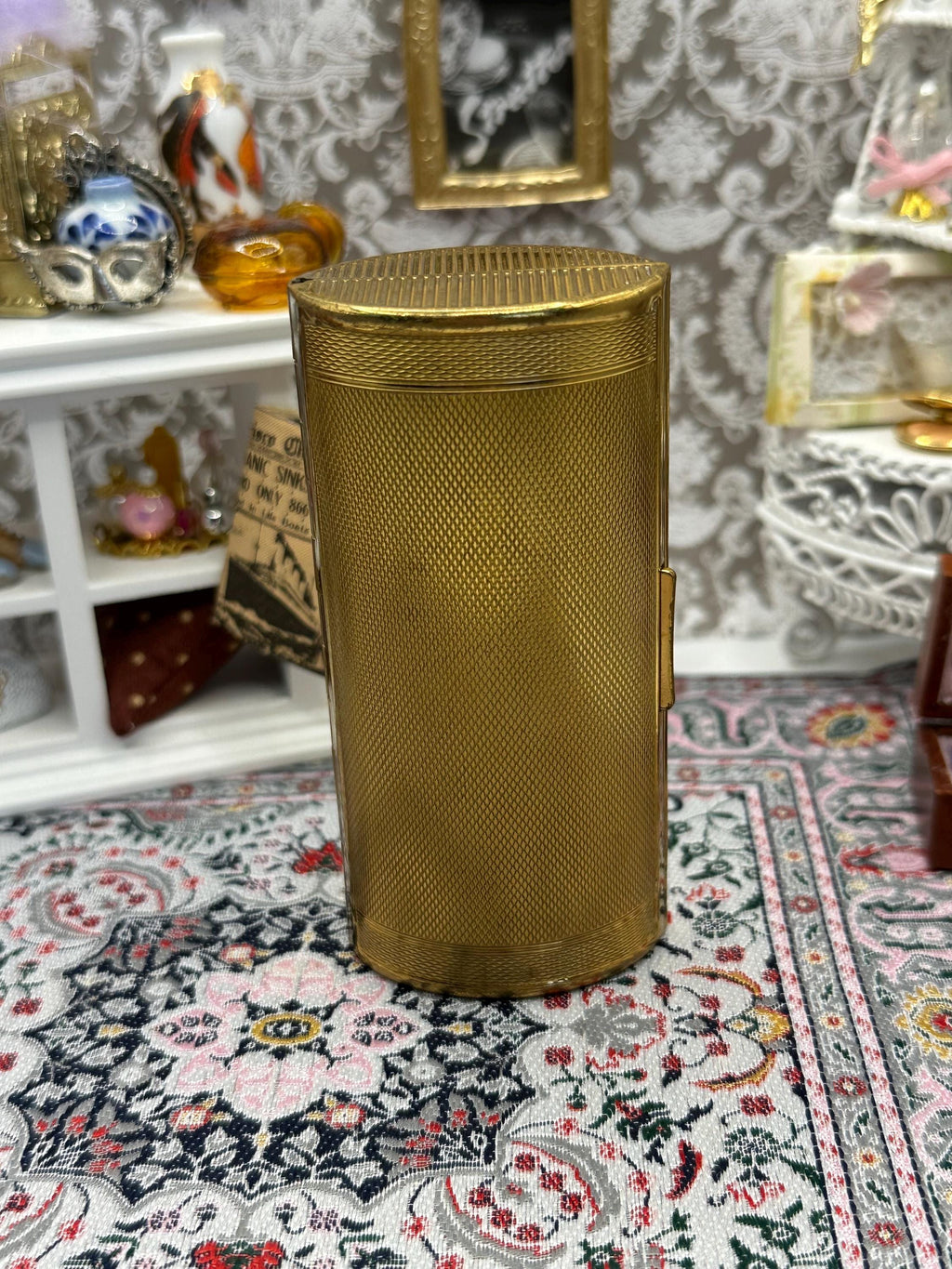 Vintage Kigu Cigarette Barrel Case – Gold Tone Textured Metal
