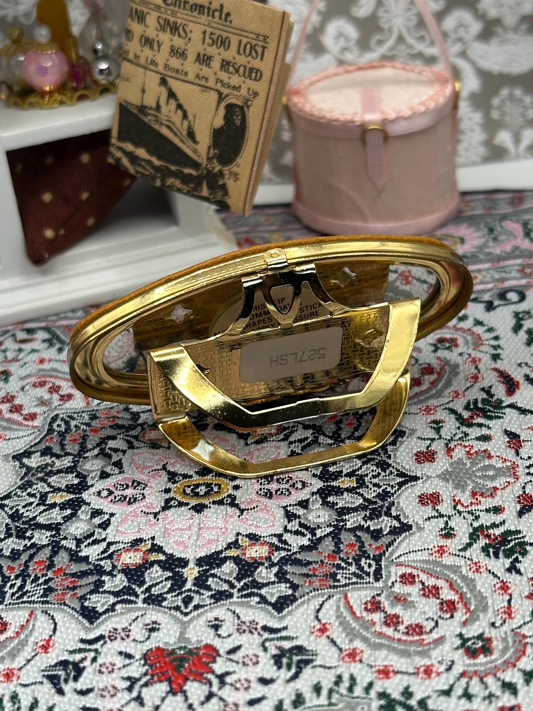 Vintage Stratton “Lipview” Lipstick Holder & Mirror – Tan Leather, Gold Tone Clip